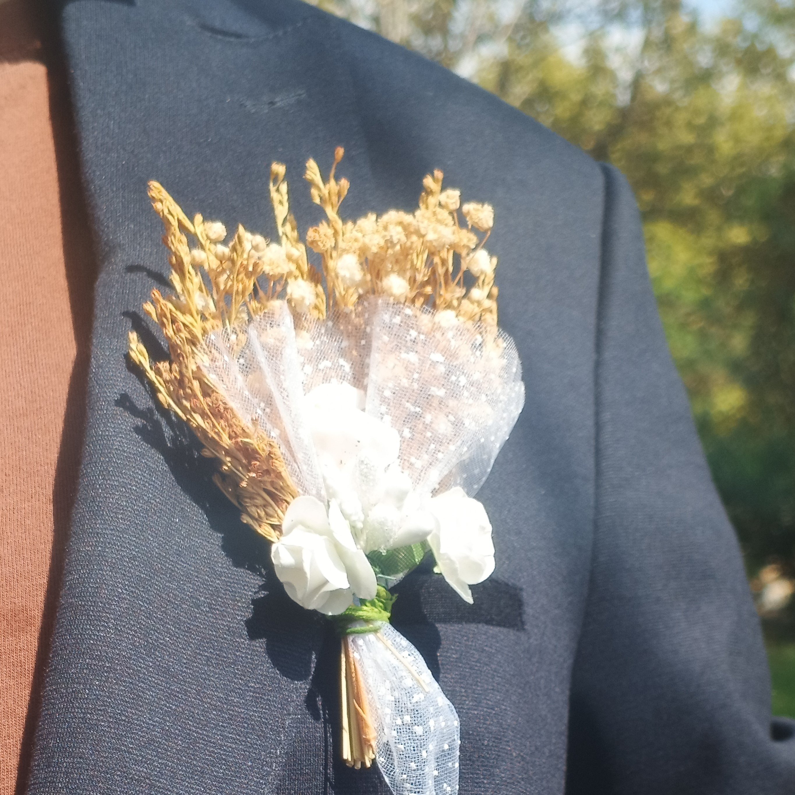 damat ve yaka çiçeği sarı beyaz