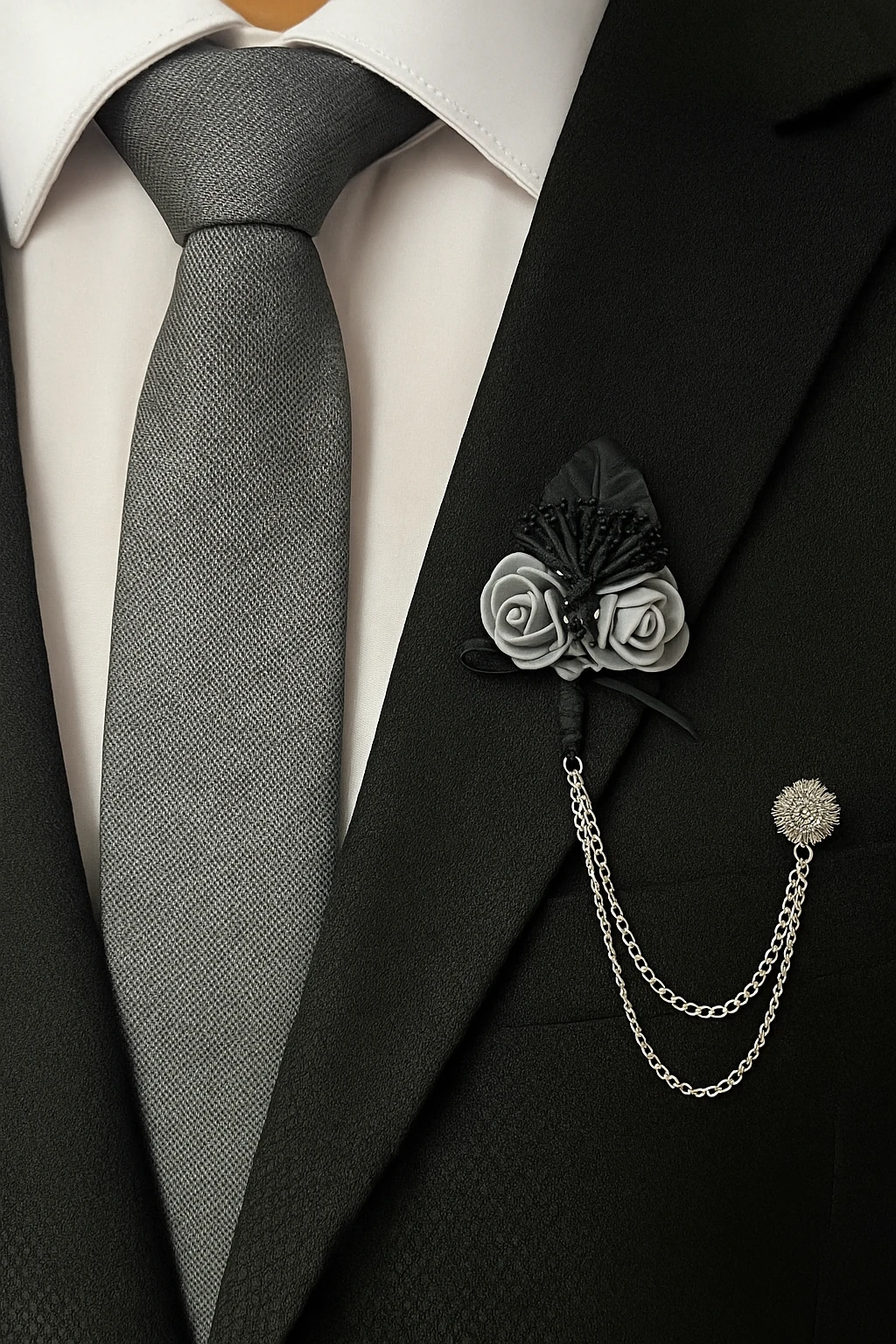 ÇİÇEKLİ YAKA ZİNCİRİ - gri