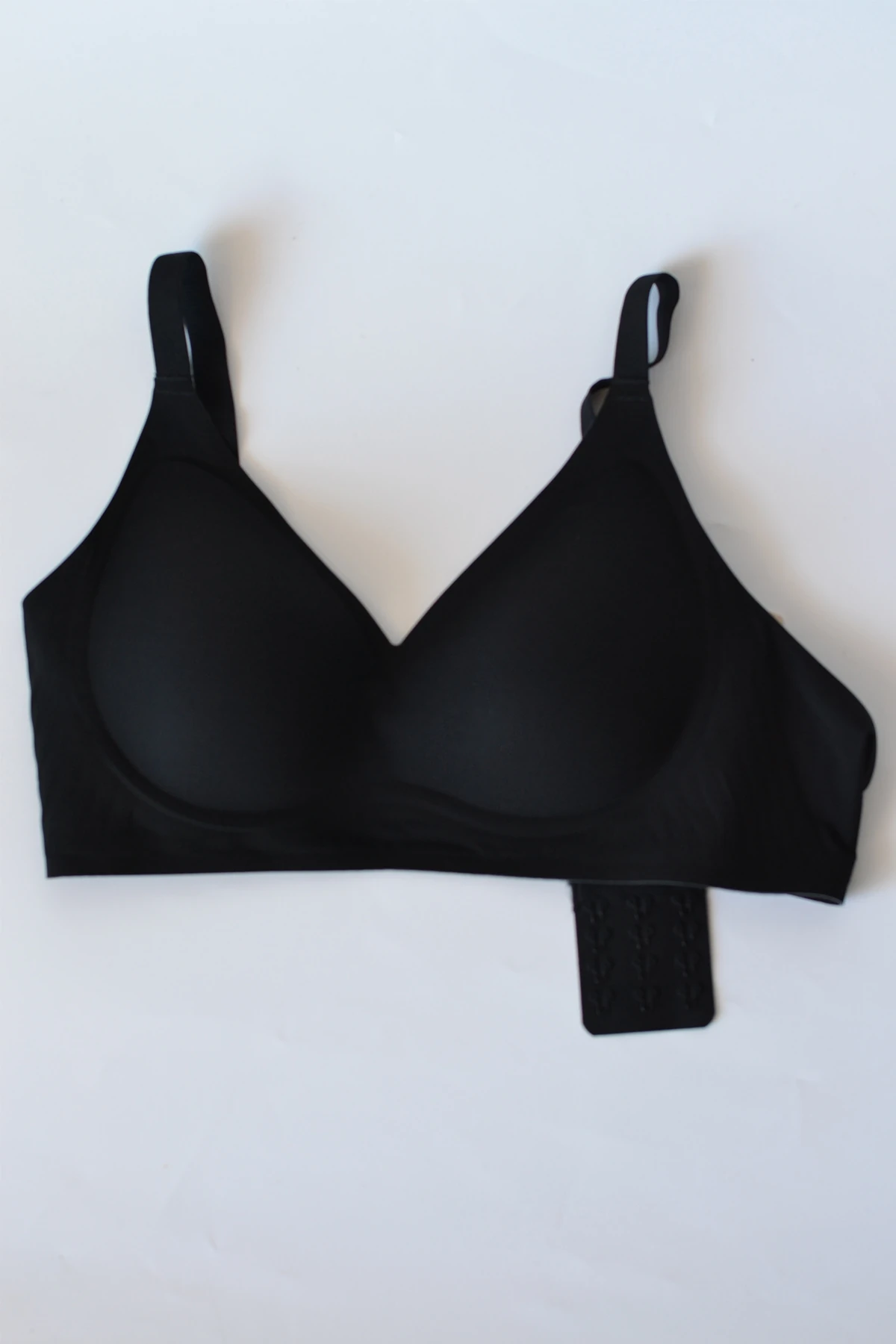 Lazer Kesim Delikli Pedli Balensiz Kadın Sütyen