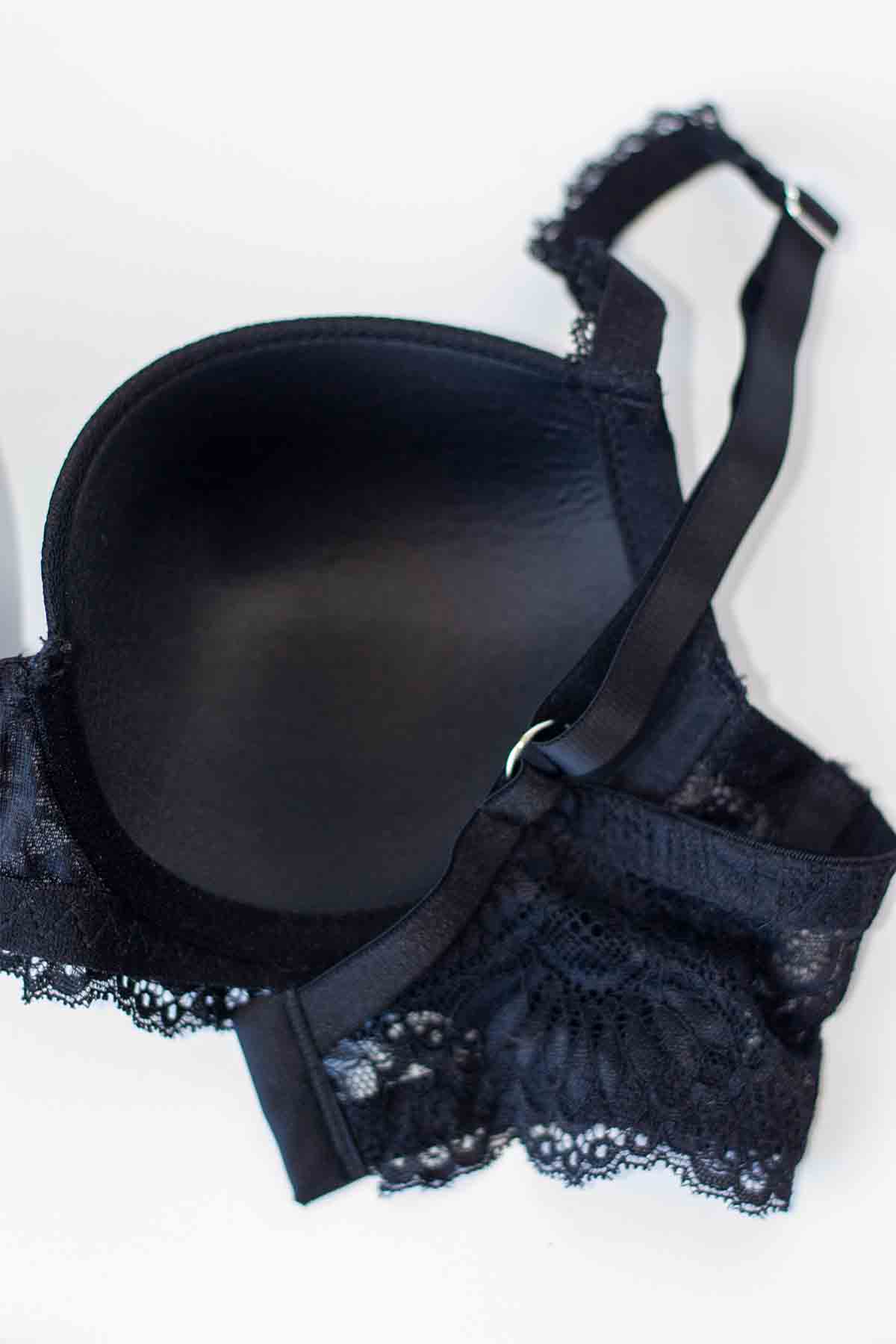 Dolgusuz İnce Sünger Dantelli Kadın Sütyen Takım