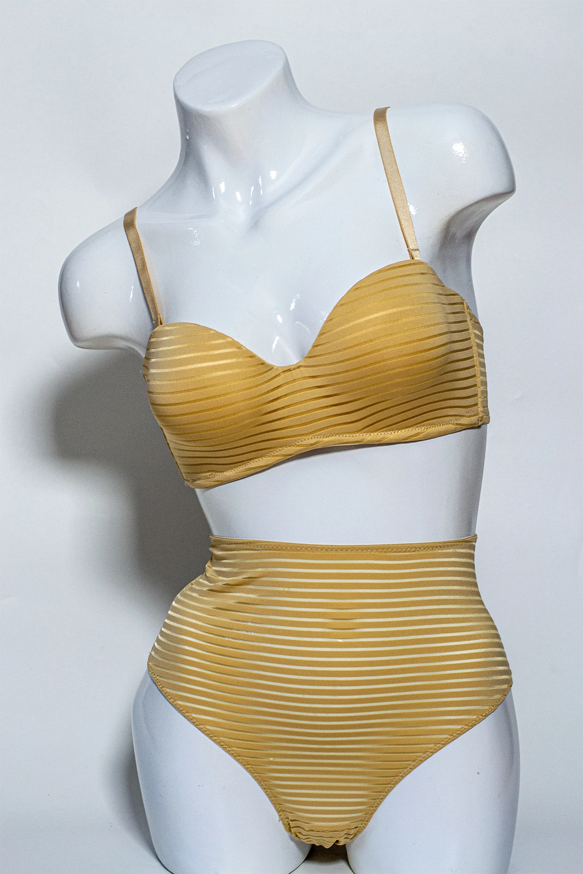 Straplez Toparlayıcı Kadın Sütyen Takım - Gold