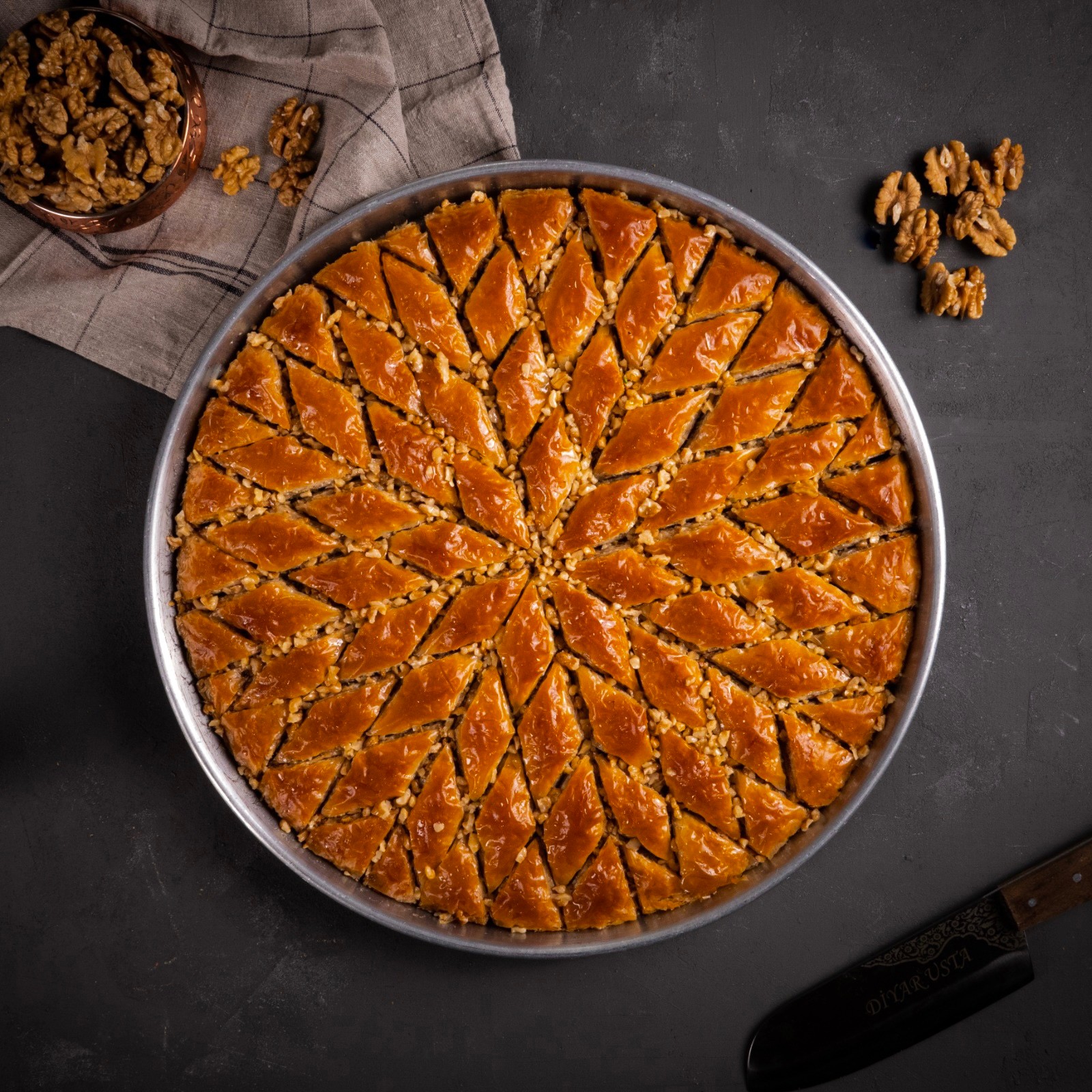Cevizli Ev Baklavası