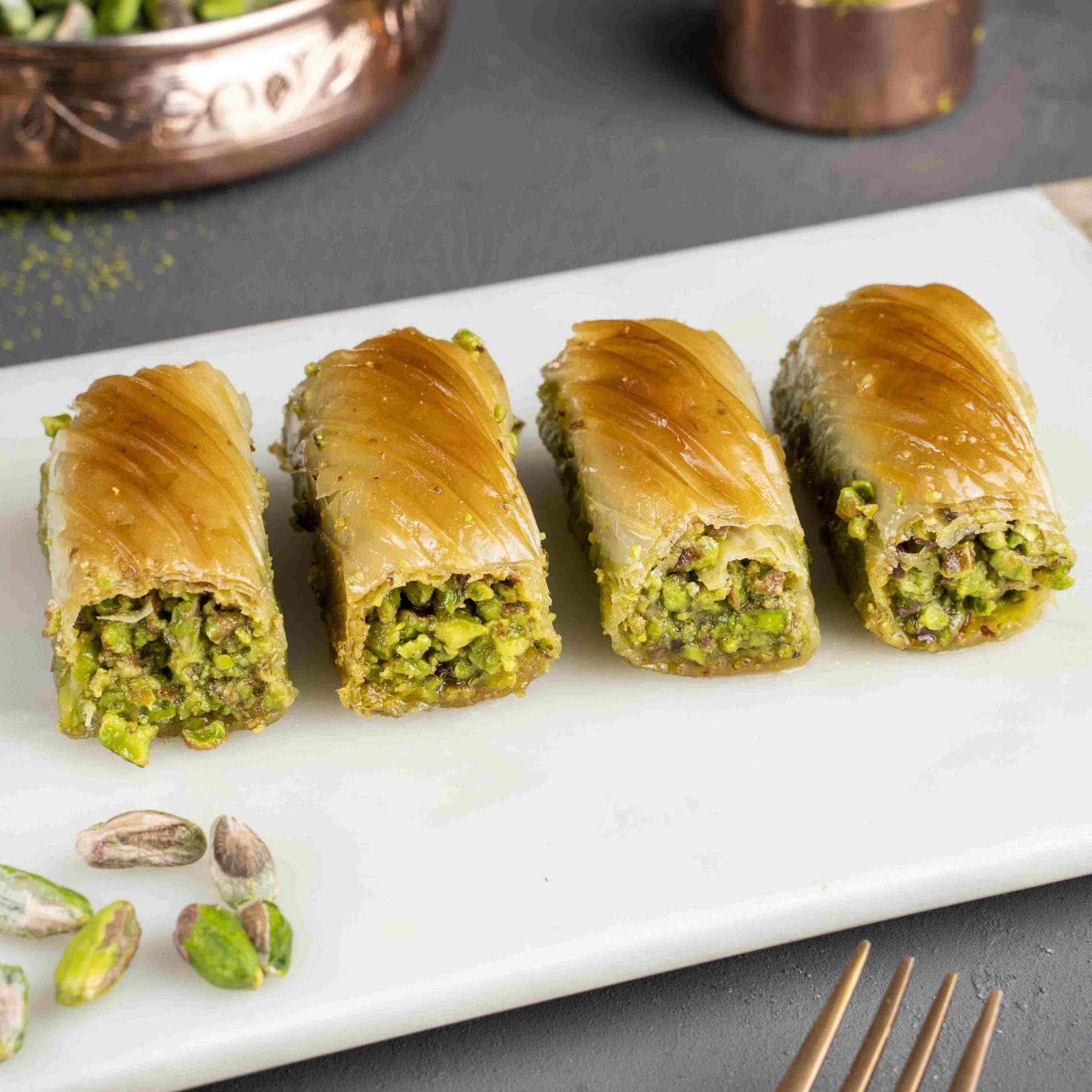 Kıvrım Baklava (Fıstıklı)