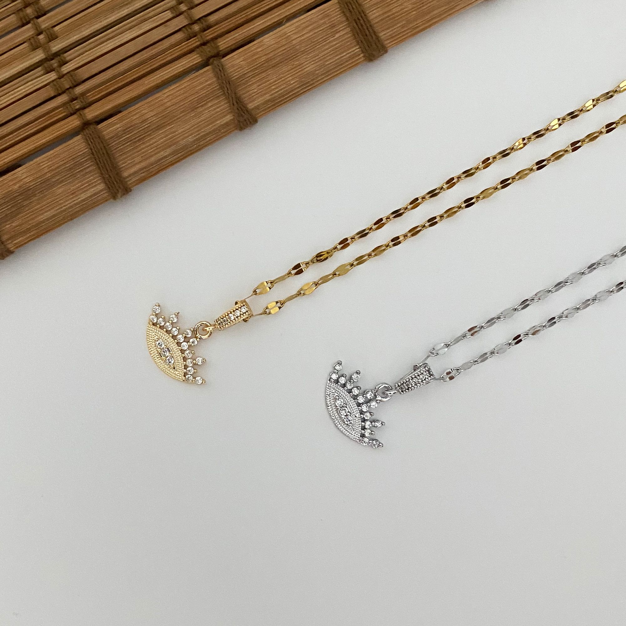 V' EMILY SERIES KOLYE NO:102