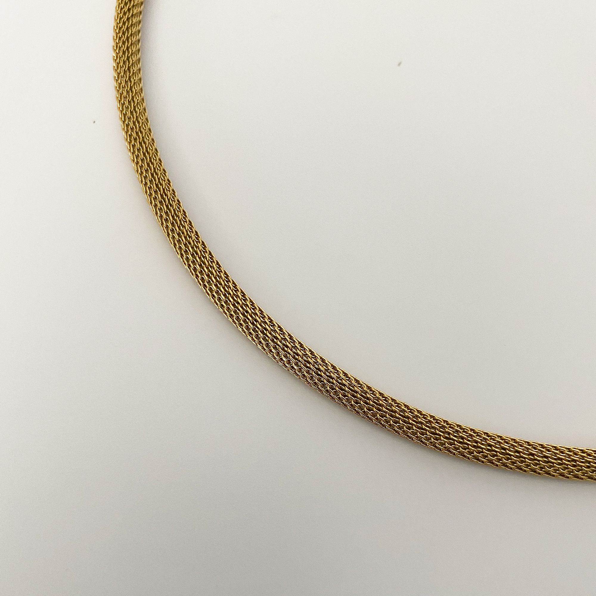 V' HELEN SERIES KOLYE NO:201