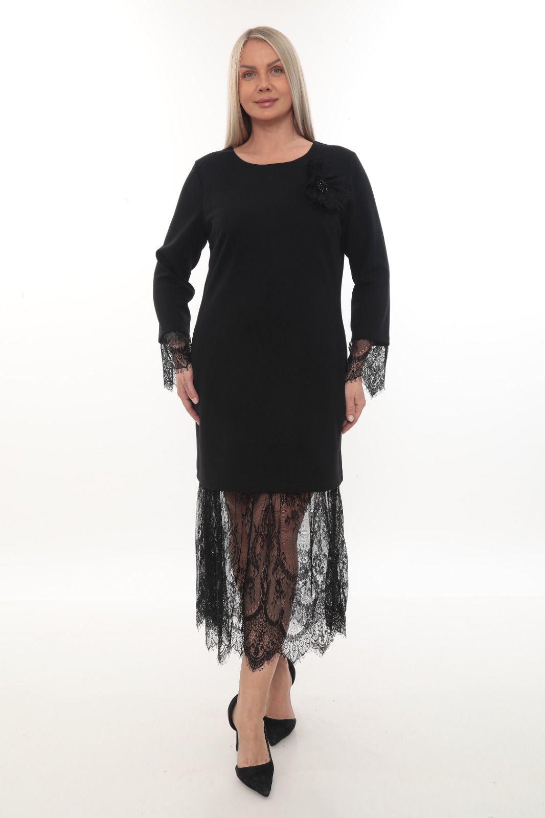 Dantel Detaylı Uzun Siyah Abiye Elbise