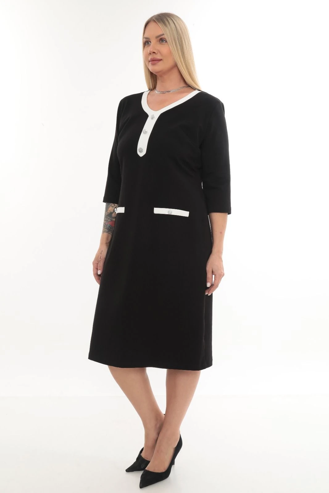 V Yaka Kısa Kol Elbise