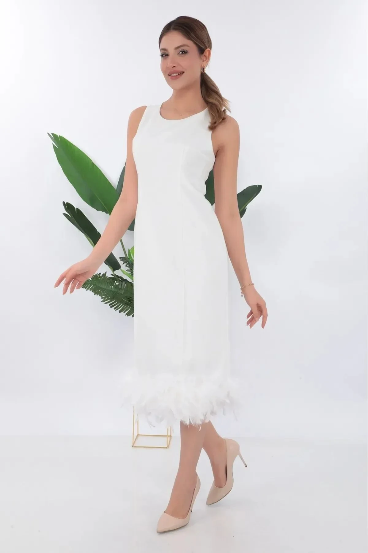 Beyaz Otriş Detaylı Nikah nişan after party elbisesi