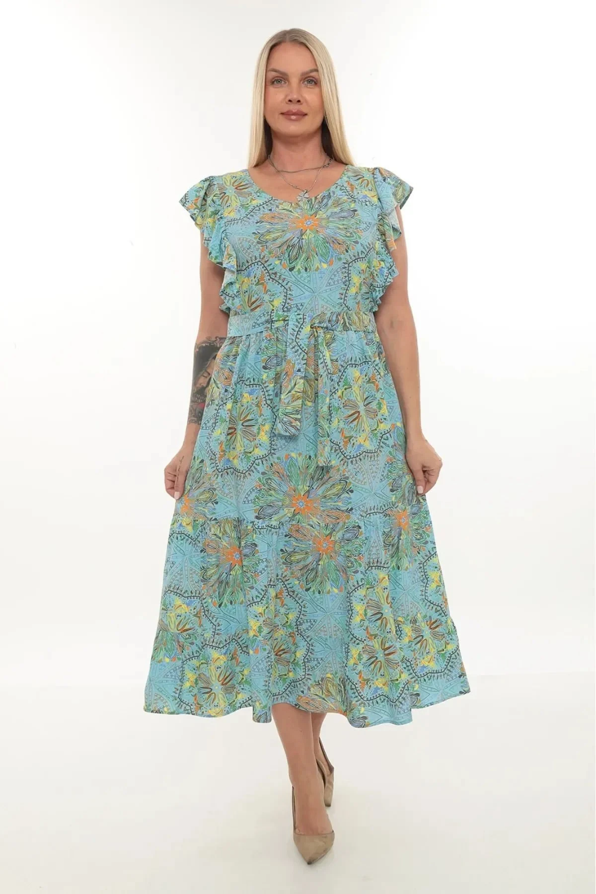 V Yaka Kuşaklı Desenli Uzun Viskon Elbise