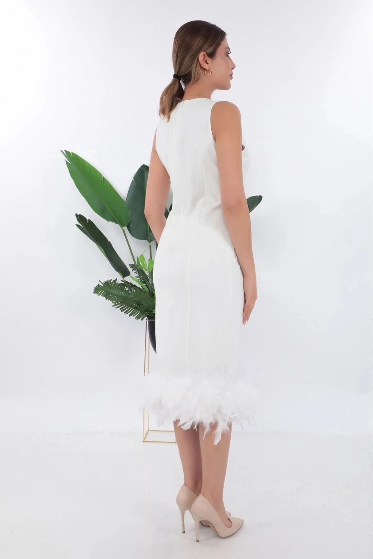 Beyaz Otriş Detaylı Nikah nişan after party elbisesi