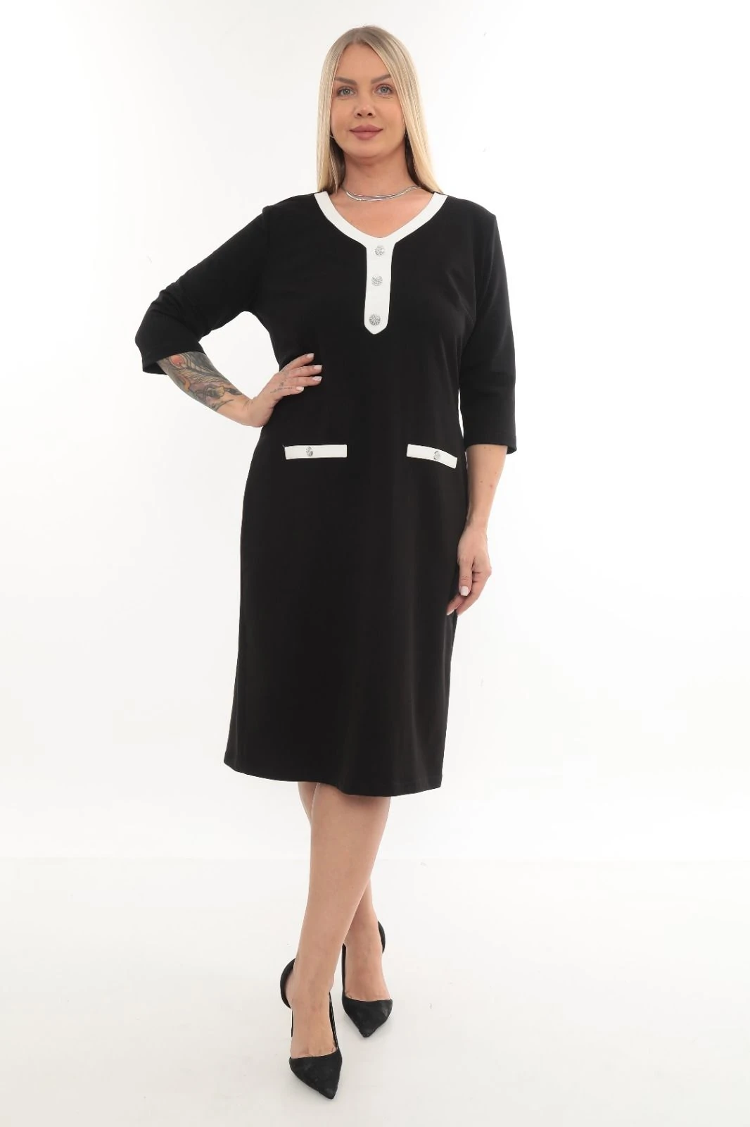 V Yaka Kısa Kol Elbise