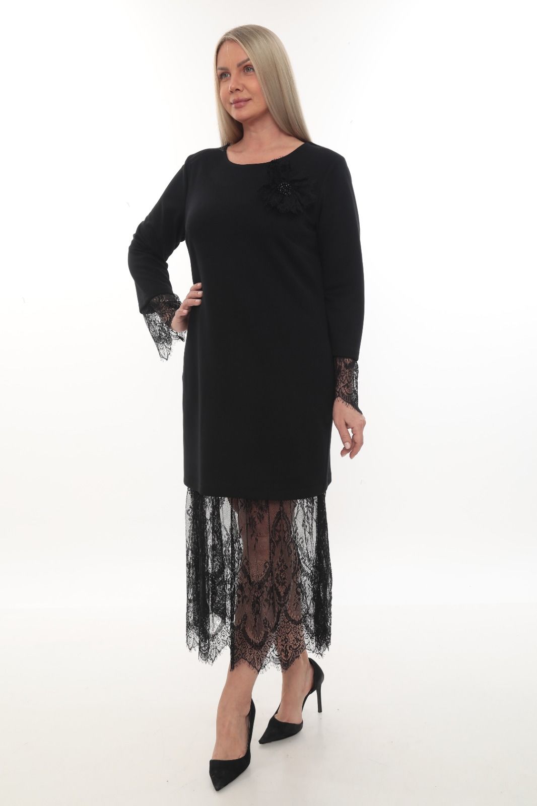 Dantel Detaylı Uzun Siyah Abiye Elbise