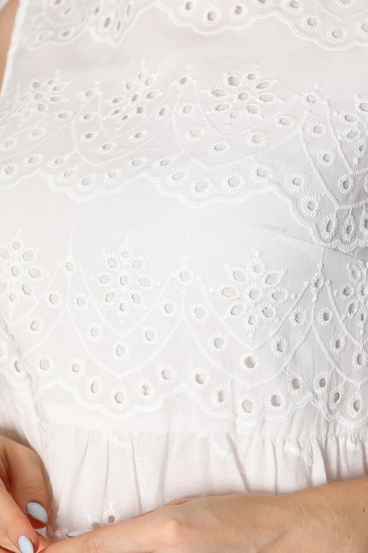 Beyaz Sıfır Kol Uzun Vual Elbise