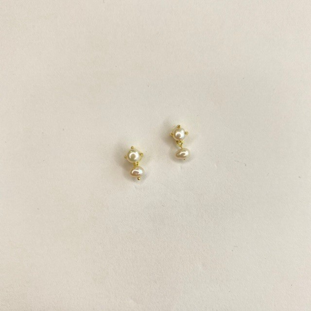 Mini İnci Sallantılı Stud Küpe Gold