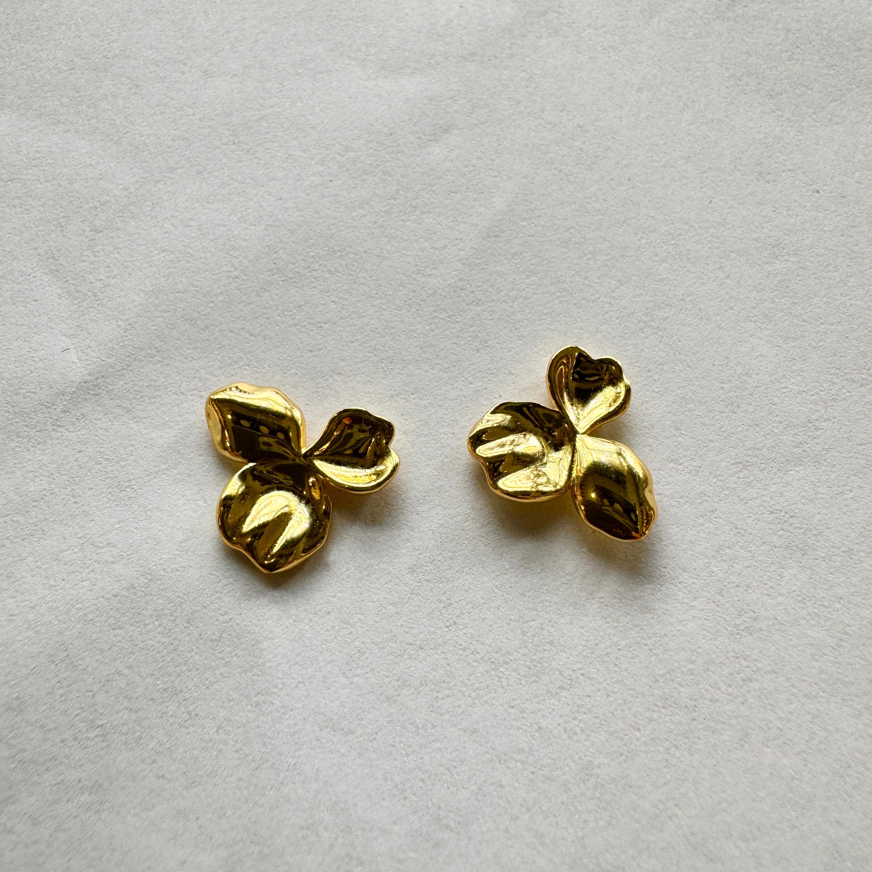 Design Leaf Stud Earring