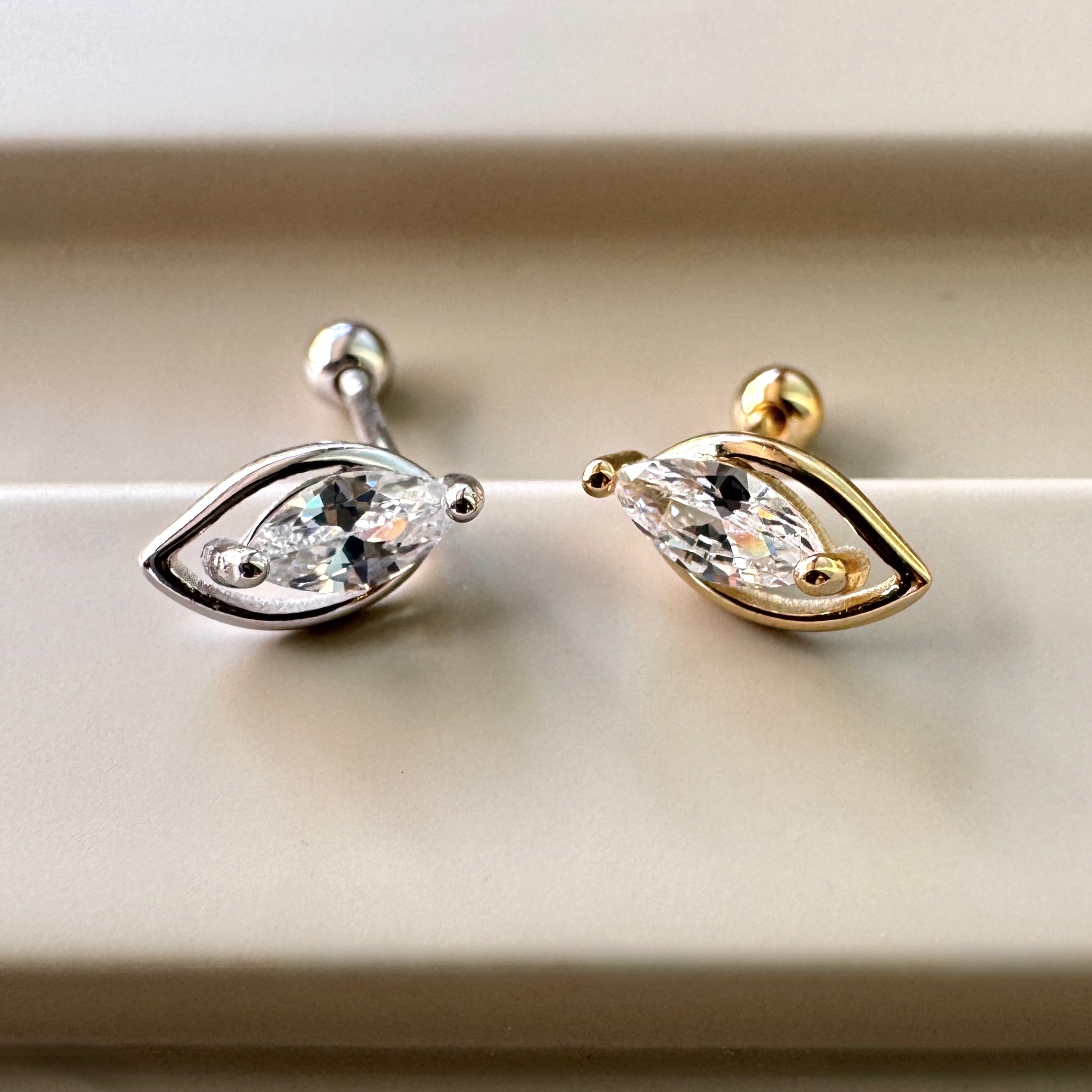 Markiz Taş Yaprak Piercing
