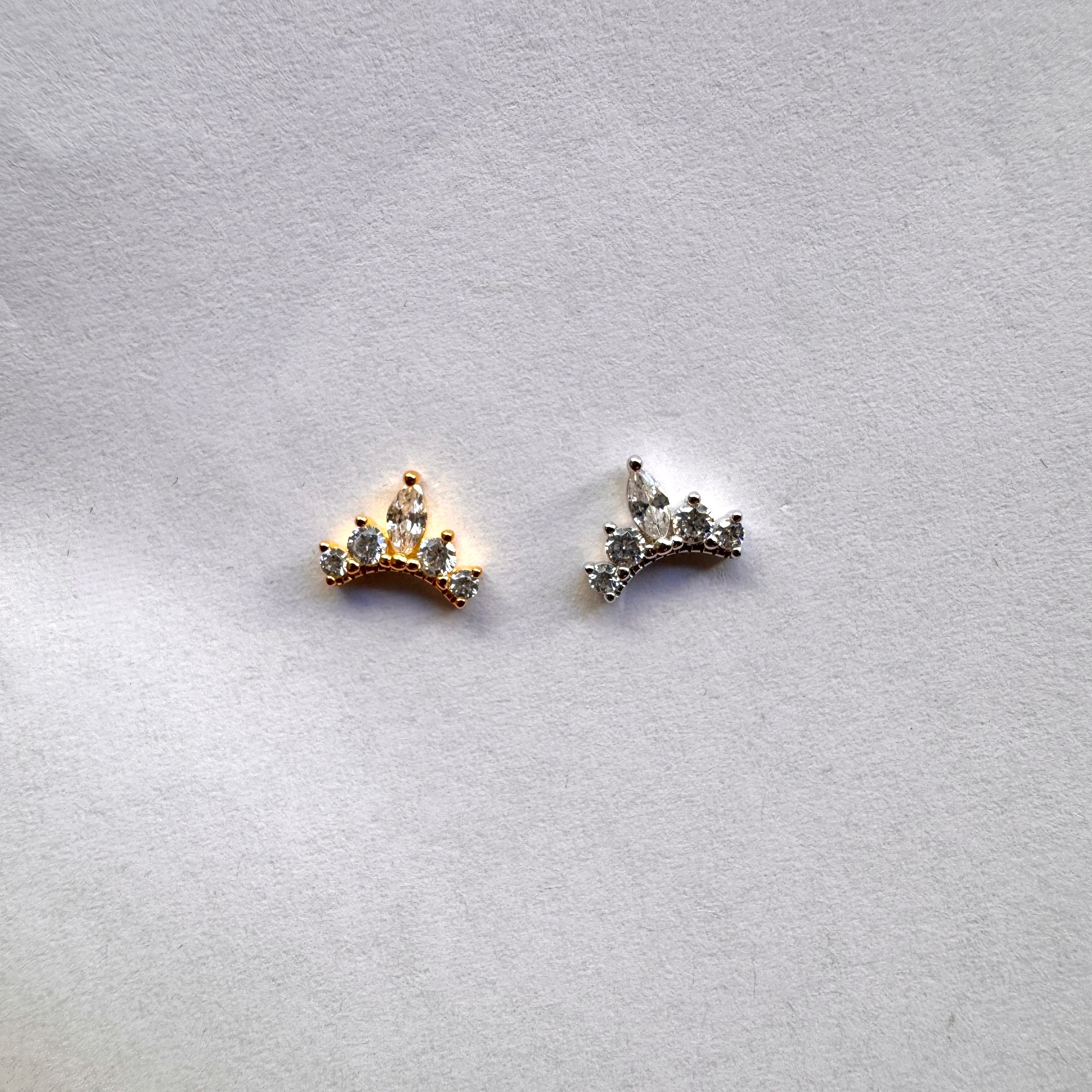 Minimal Lotus Stud Küpe-Tek