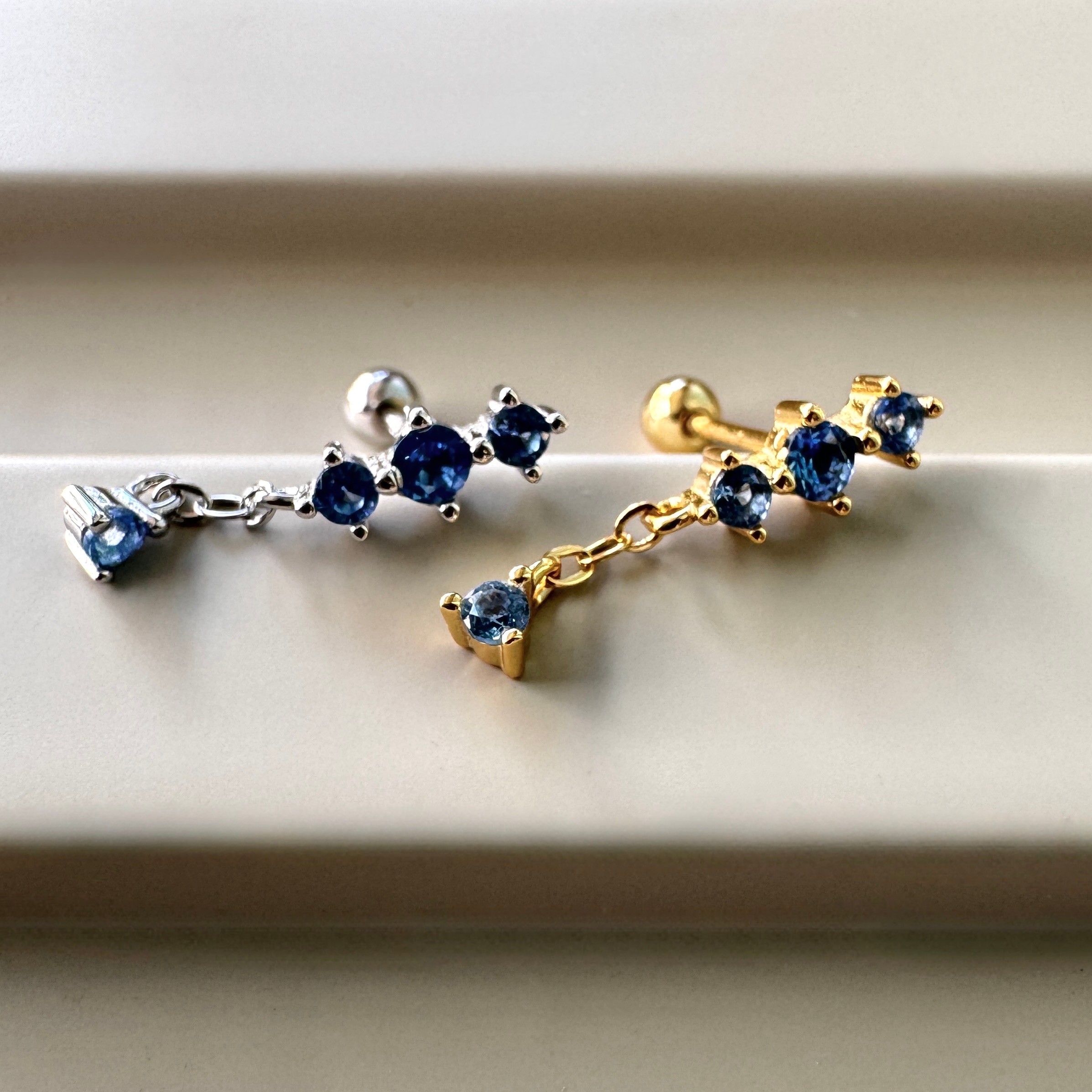 3 Taşlı Sallantılı Piercing