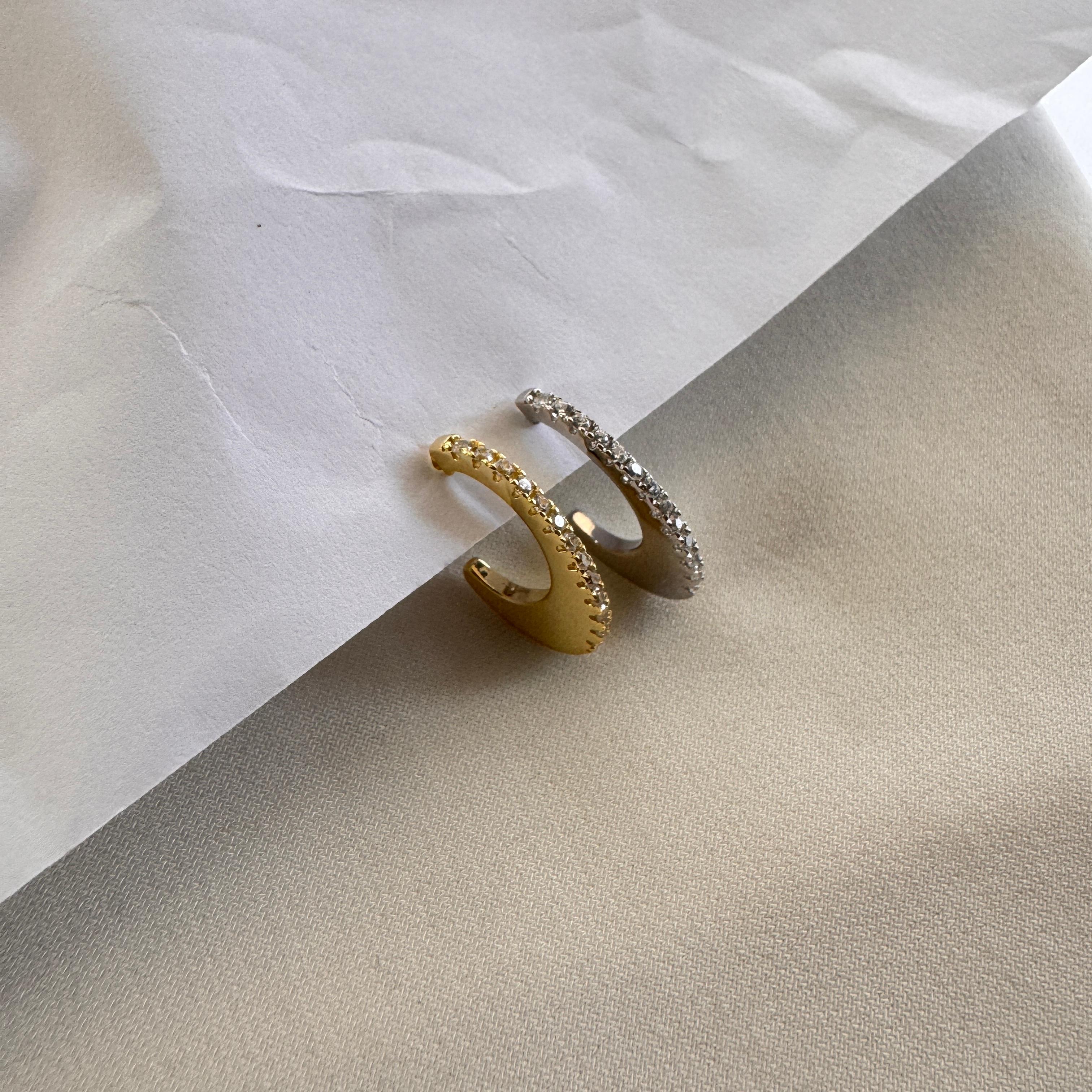 Oval Plak Taşlı Stud Küpe-Tek