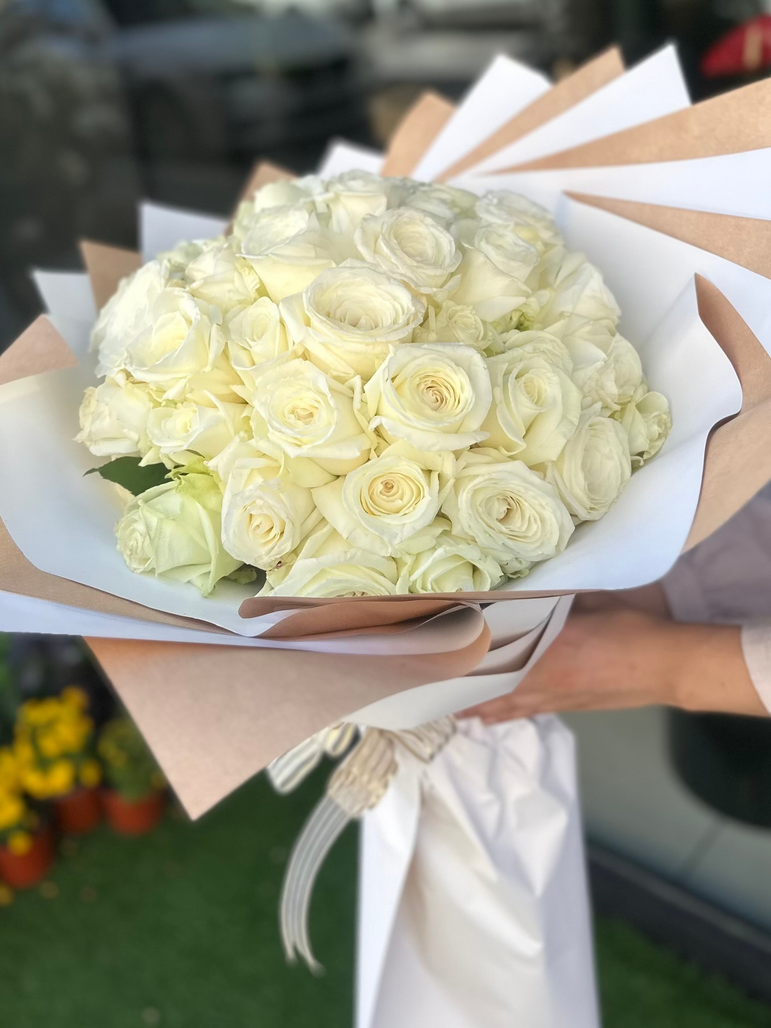 51 Adet Beyaz Gül Buketi 