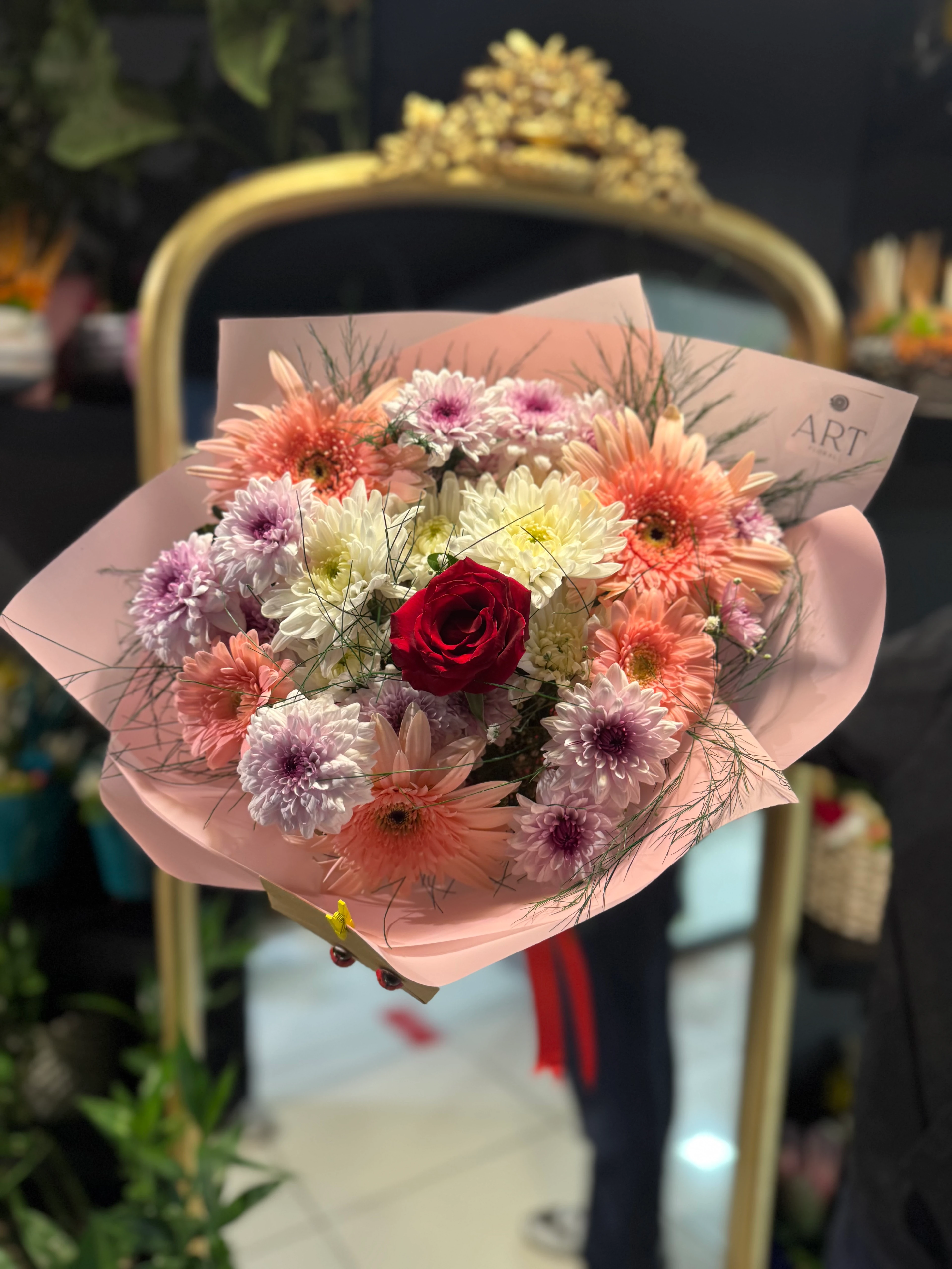 Karışık Mevsim Buketi Kırmızı Gül 