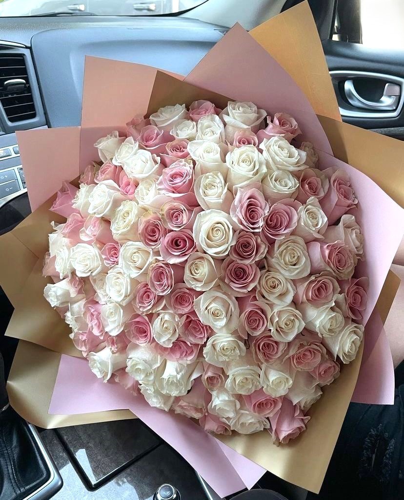 Loly 101'li Beyaz Pembe Gül Buketi 