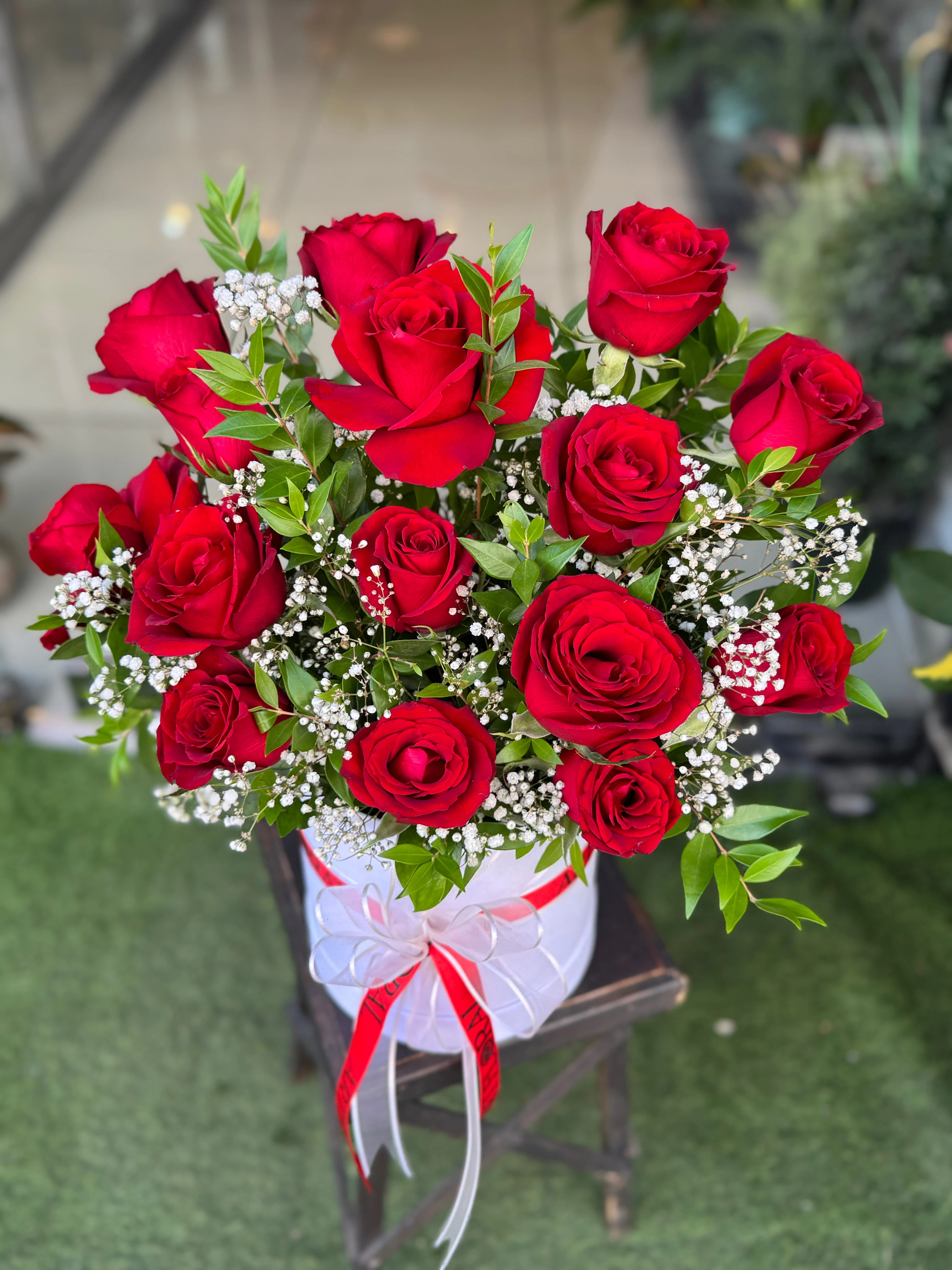 Kutu Aranjman Kırmızı Gül 15 Adet 