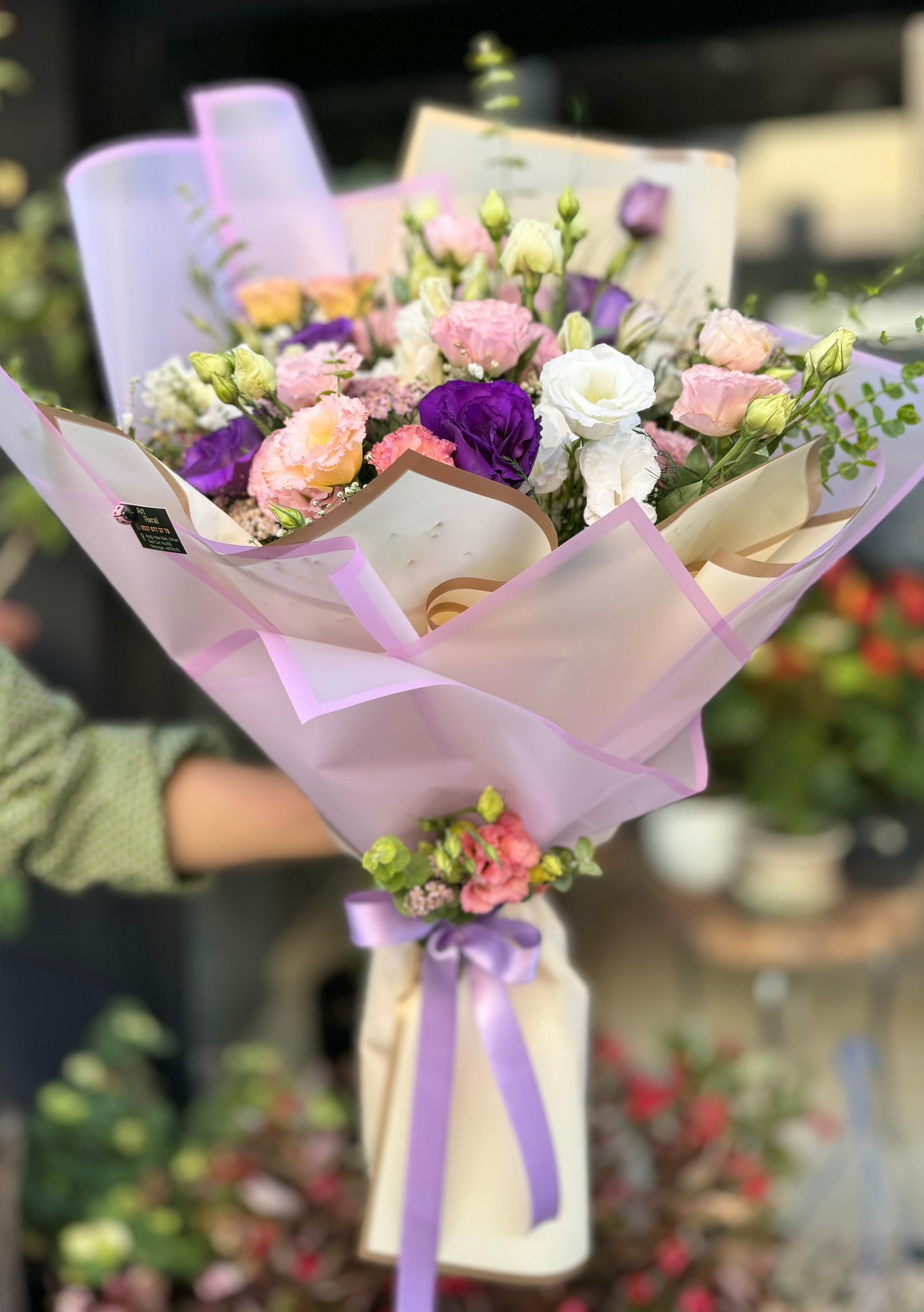 Pastel Pembe Mor Beyaz Lisyantus Buketi