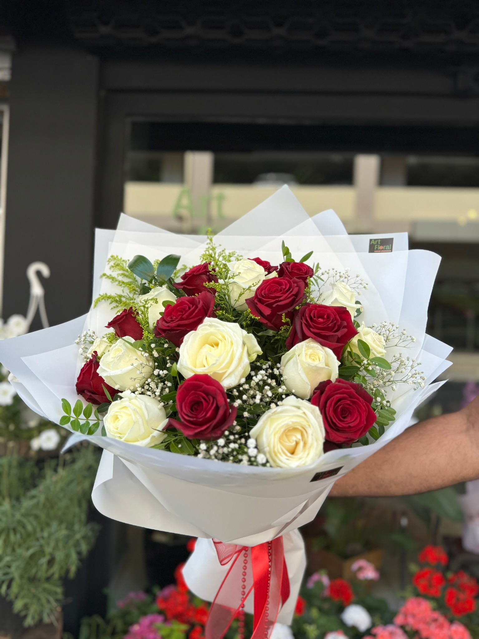 Love Kırmızı Beyaz Gül Buketi