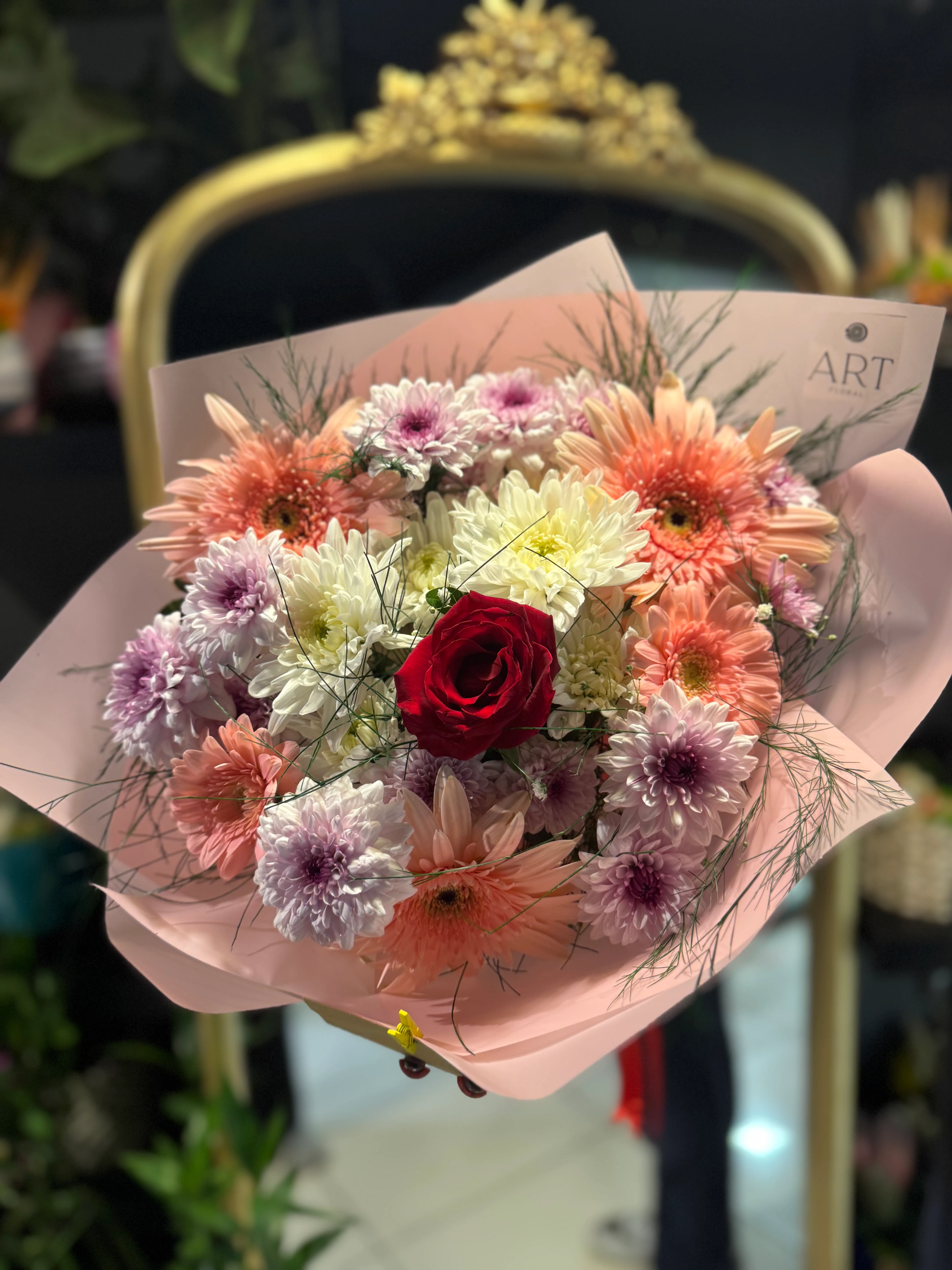 Karışık Mevsim Buketi Kırmızı Gül 