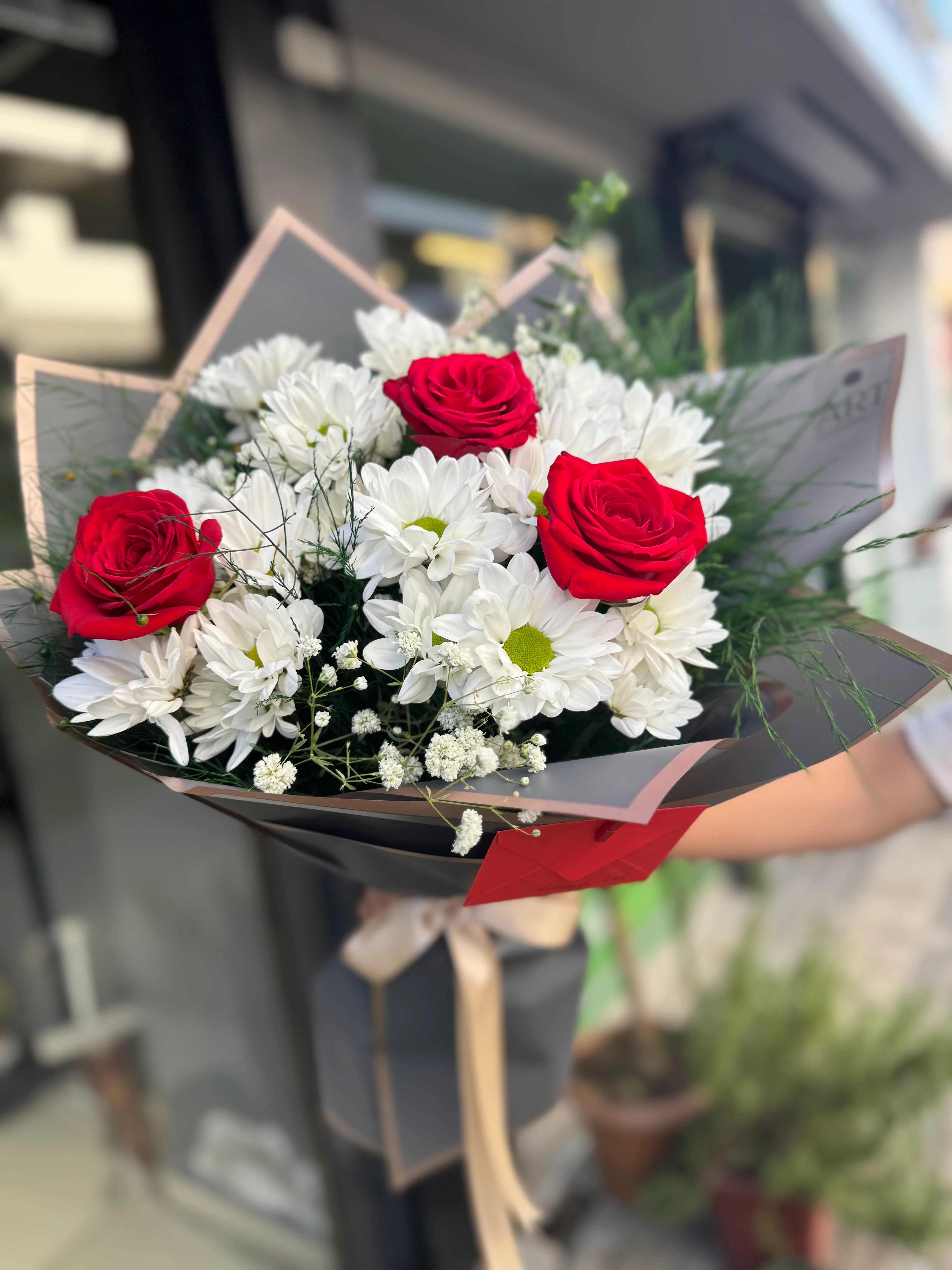 Kırmızı Gül Papatya Buketi 