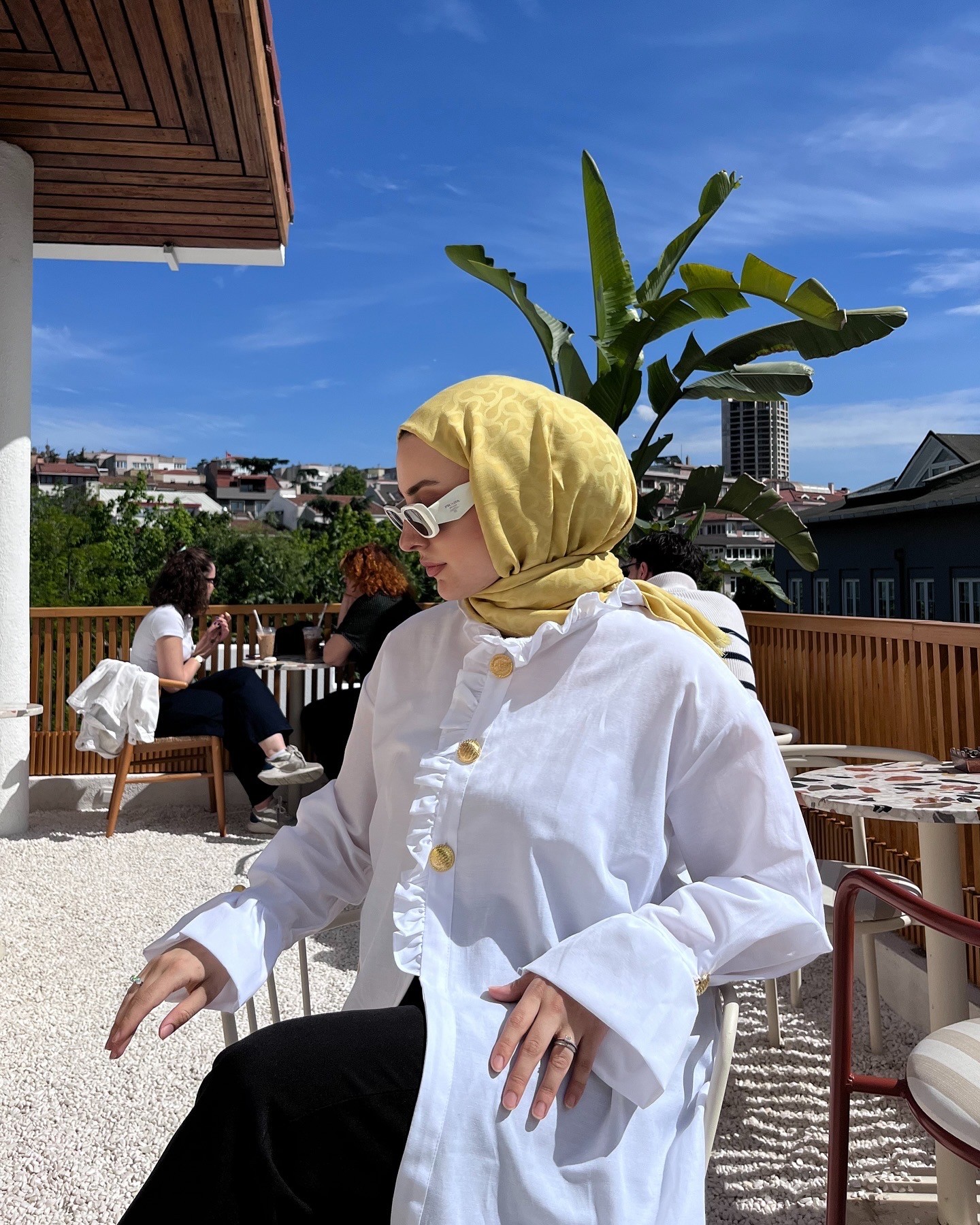 Gold Detay Beyaz Gömlek