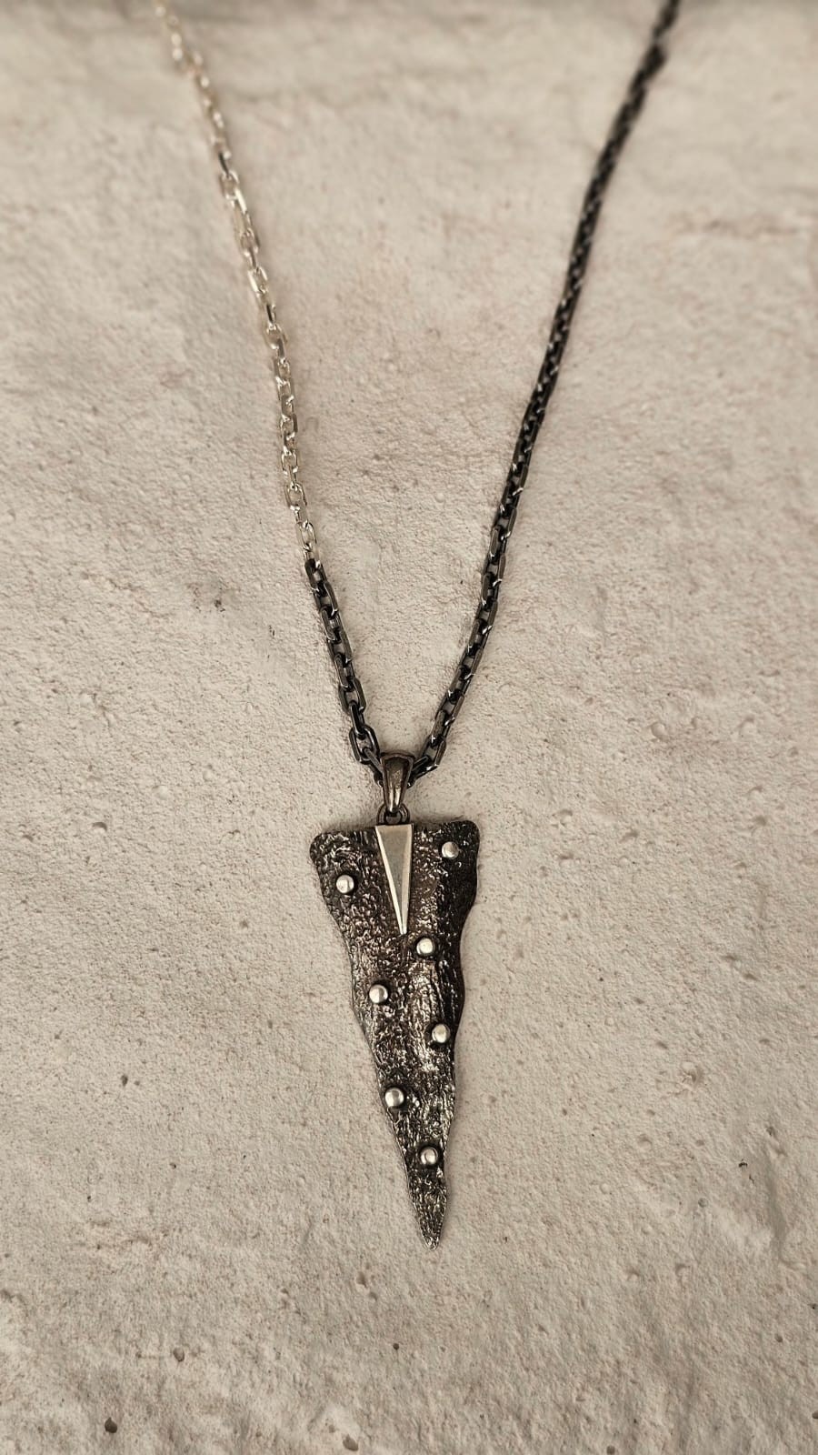 ARROW NECKLACE