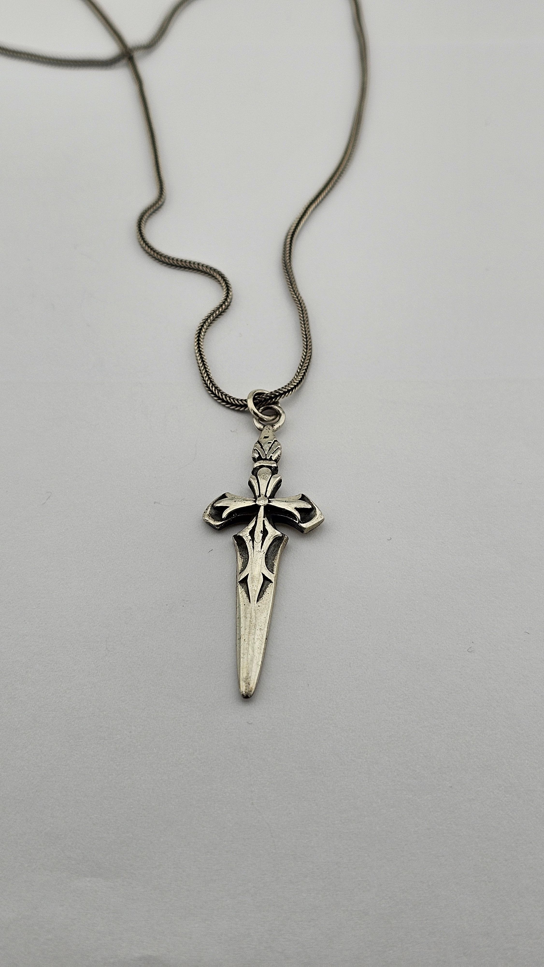 GLADIUS NECKLACE