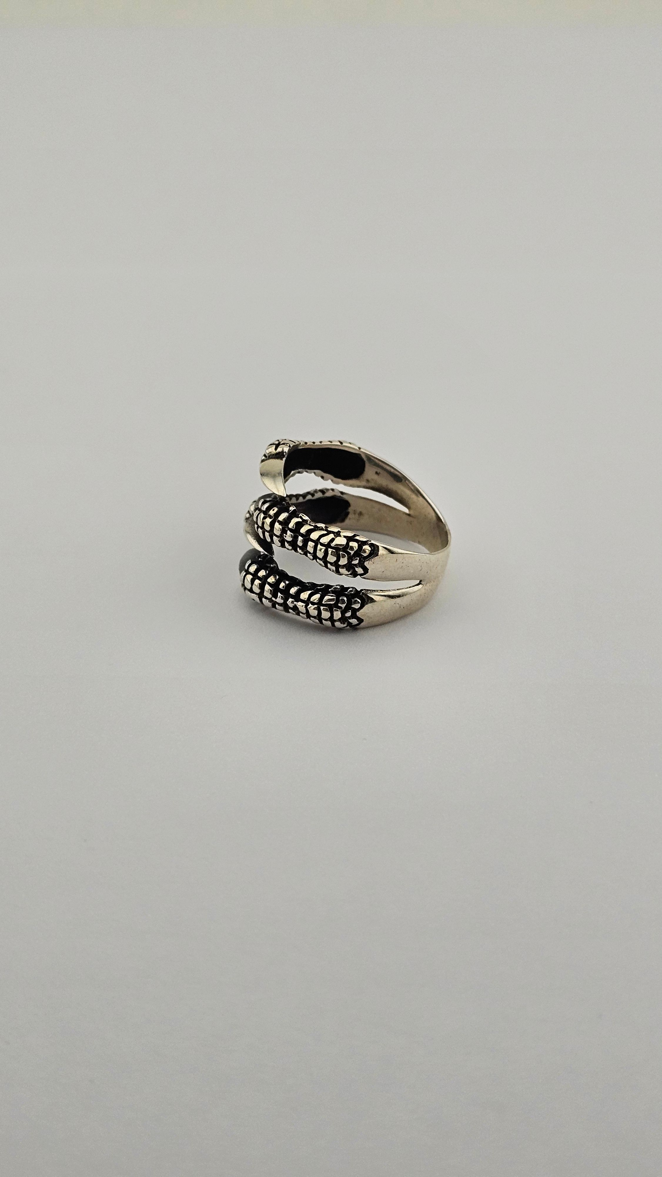 CLAW RING