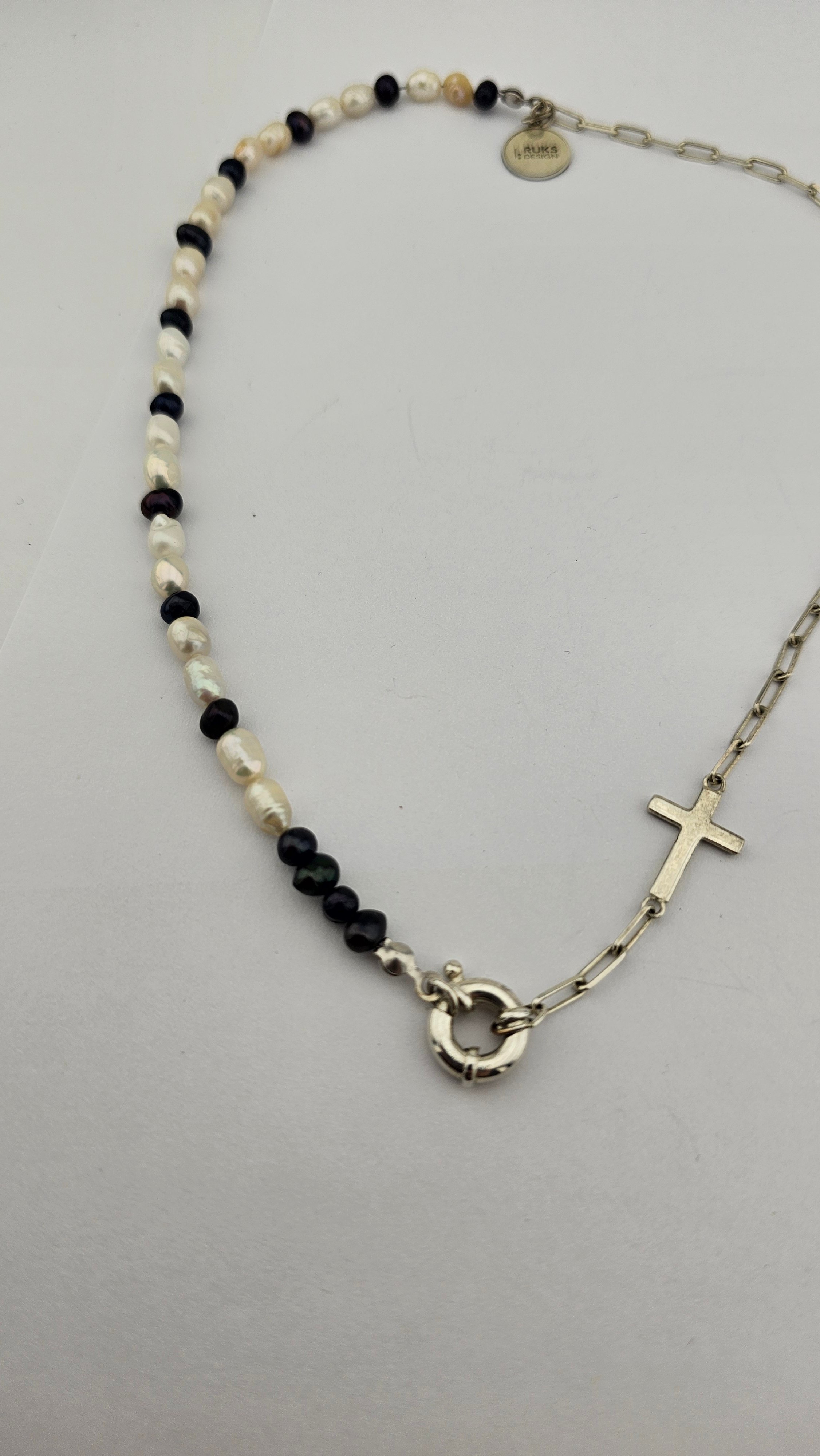 CROSS NECKLACE