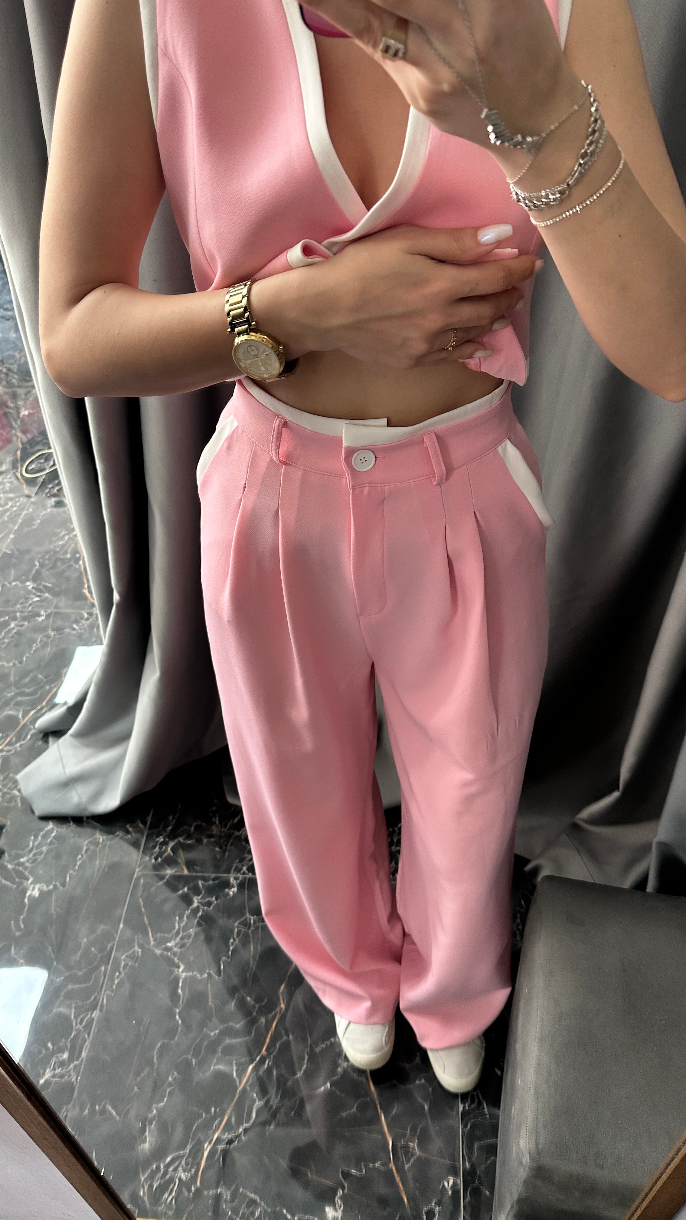 pembe crop yelekli takım 