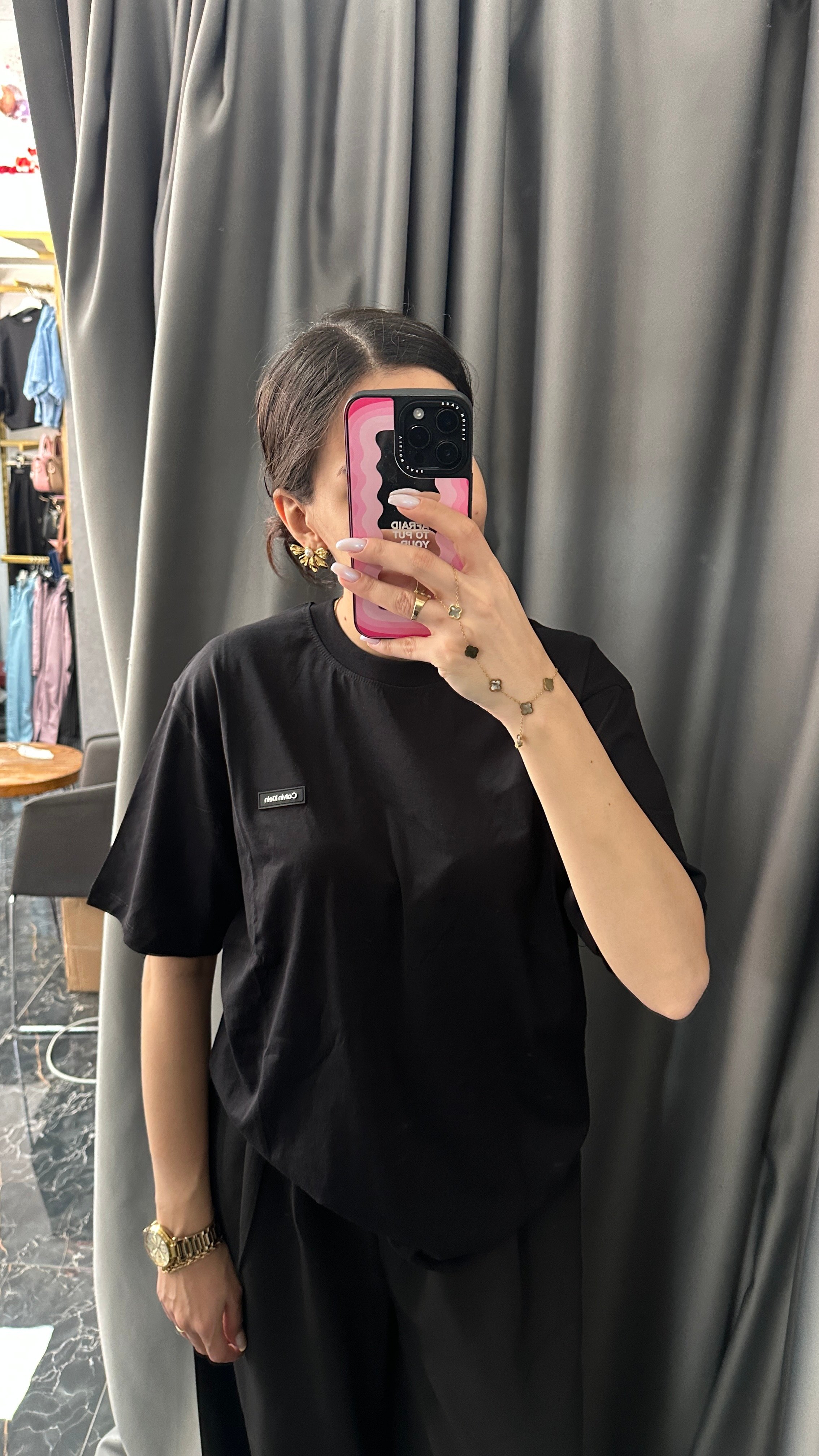 silikon detaylı siyah tshirt 