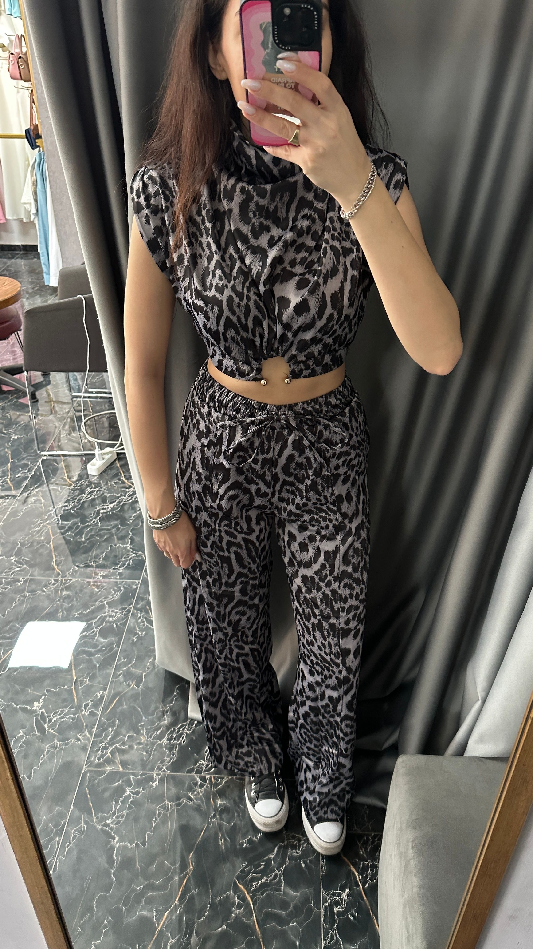 gri leopar saten takım