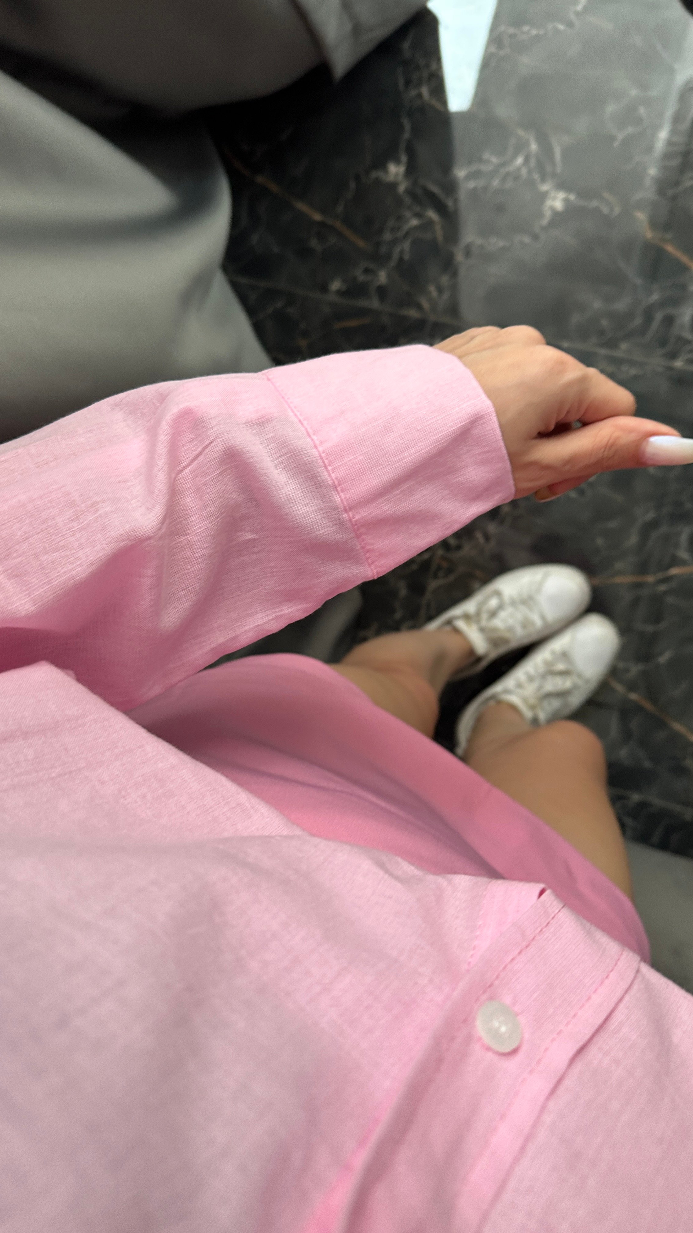 pembe gömlek 