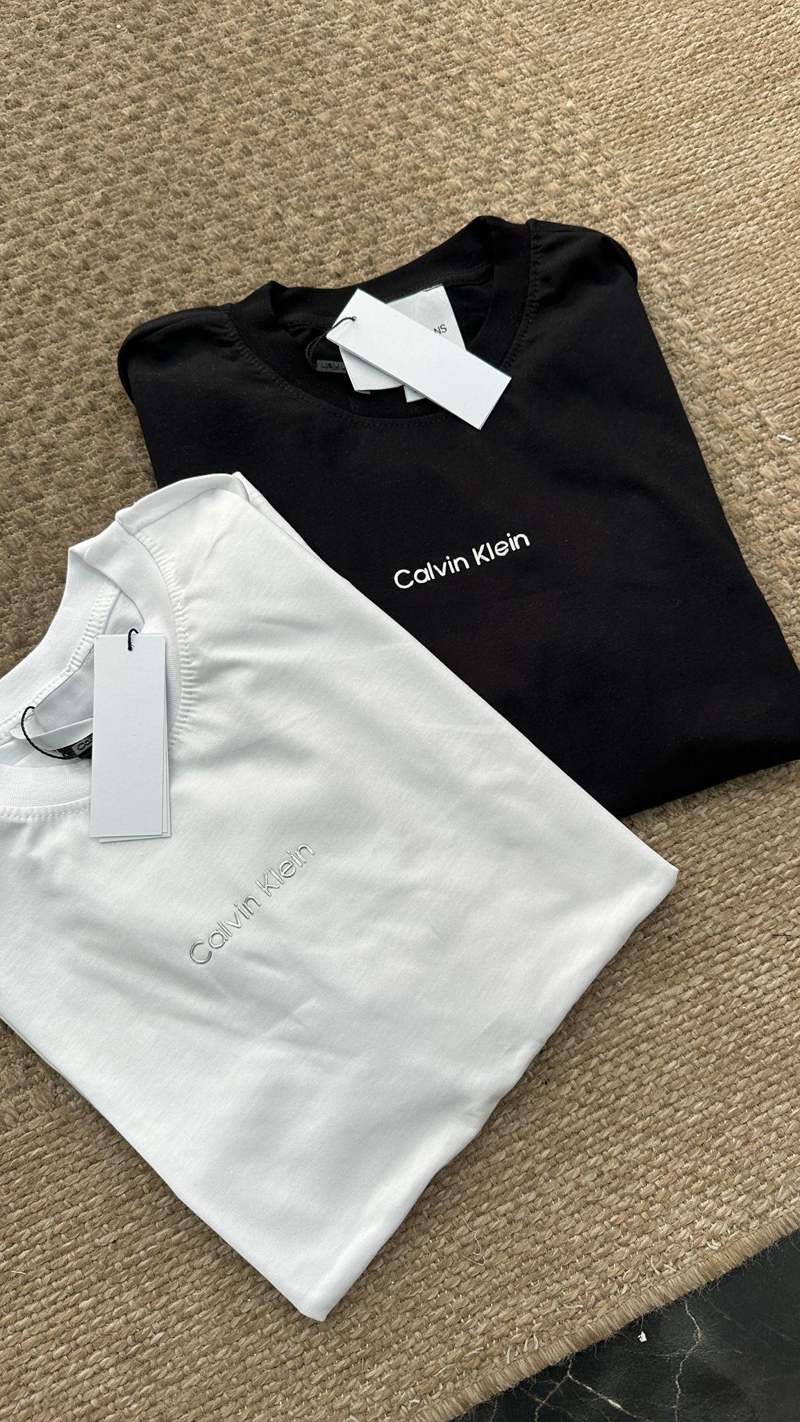 gümüş detaylı tshirt