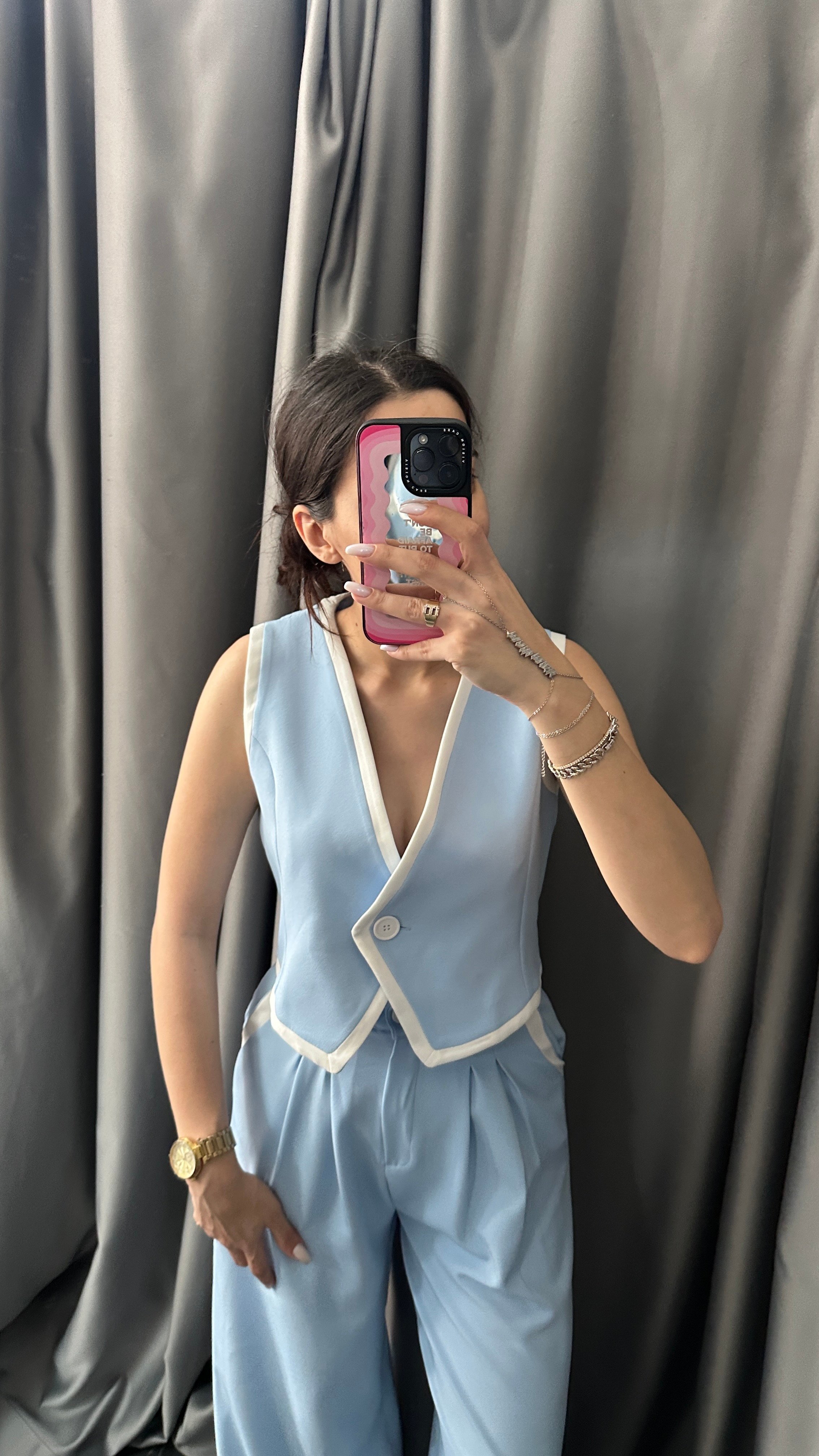 mavi crop yelekli takım 
