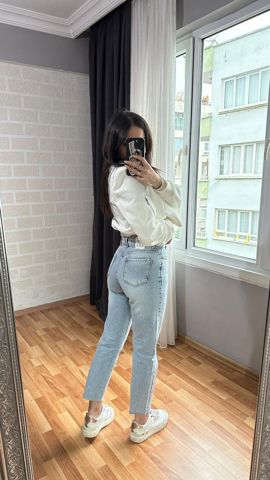 taşlı mom jean açık renk