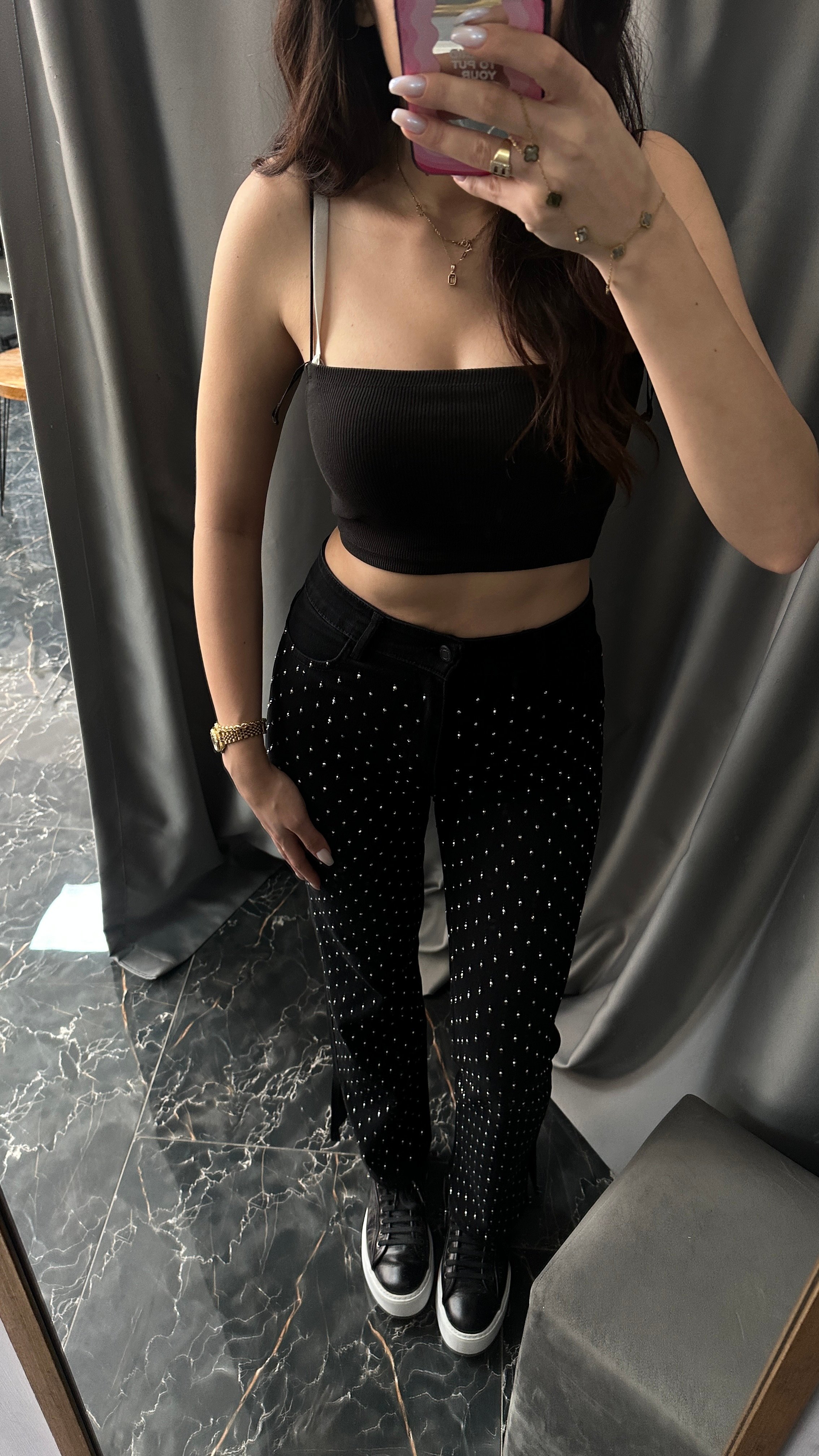 siyah zımbalı mom jean