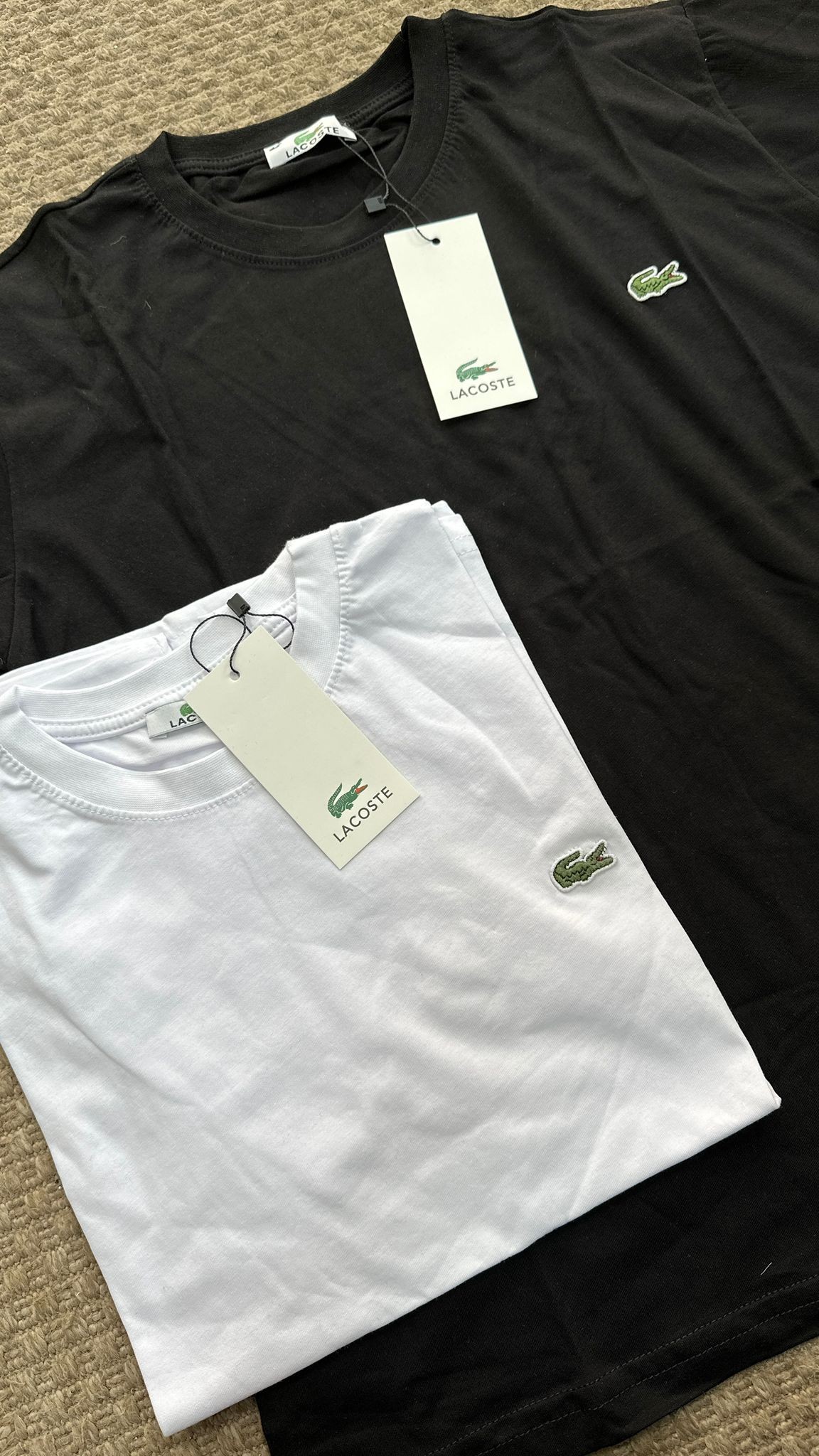 yeşil nakışlı basic tshirt