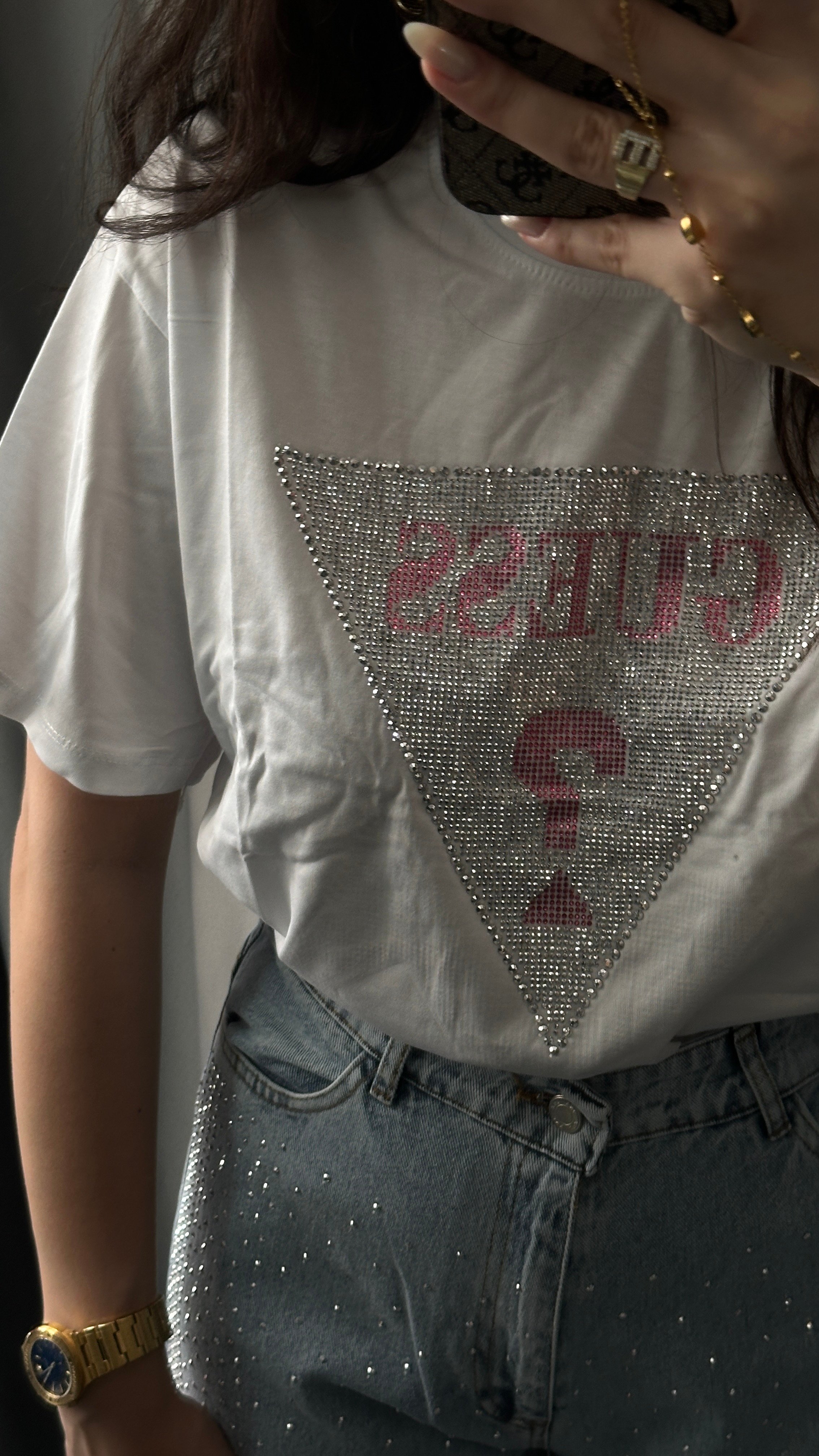 üçgen taşlı beyaz tshirt 