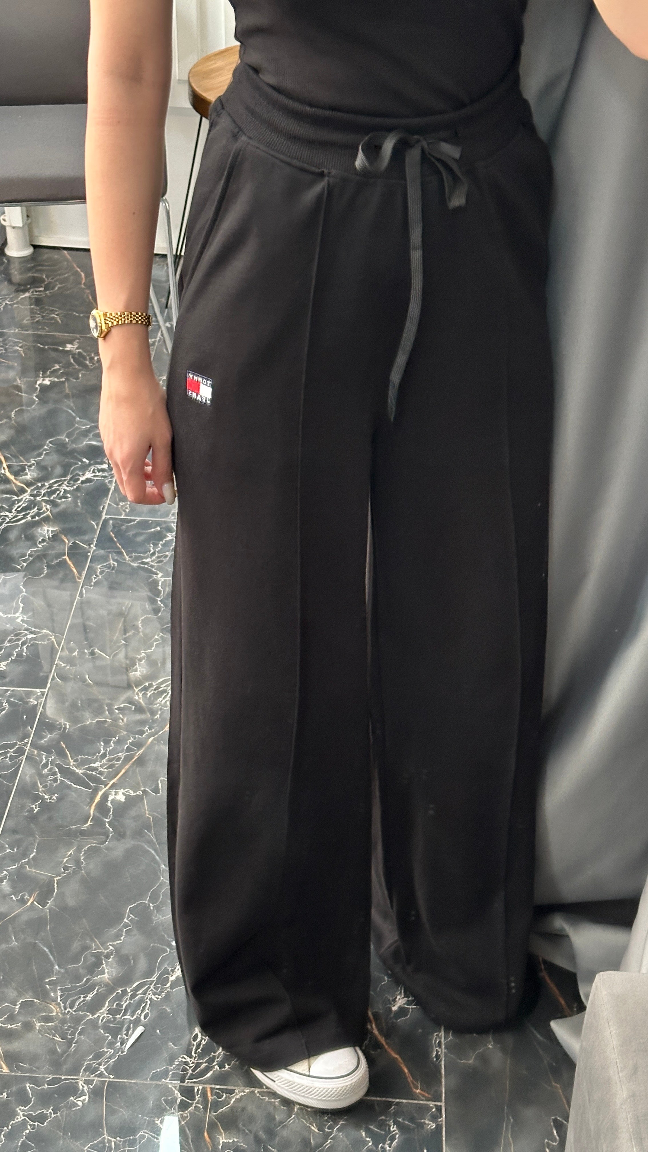 siyah kare nakışlı eşofman altı