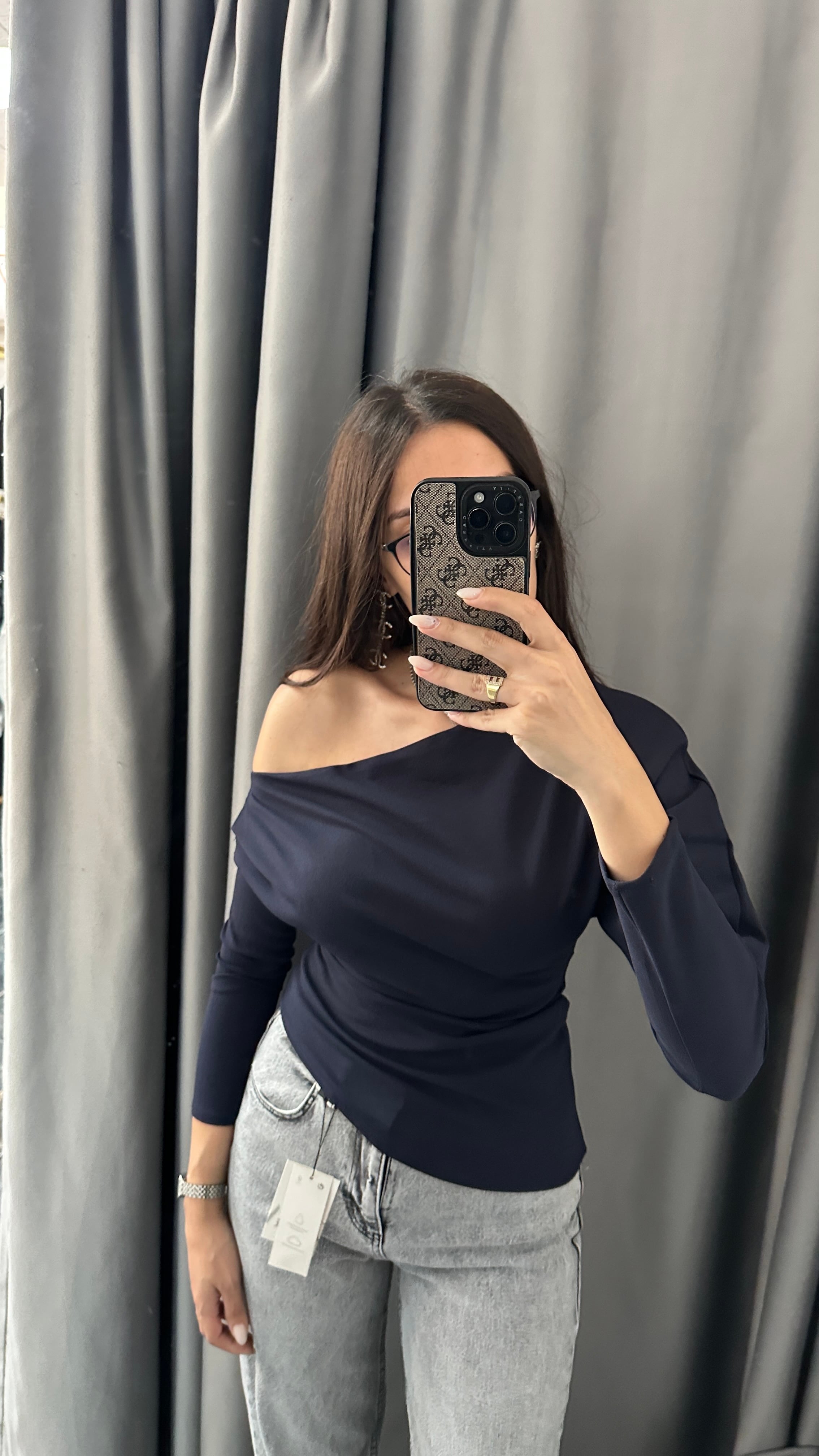 lacivert omuz detaylı bluz