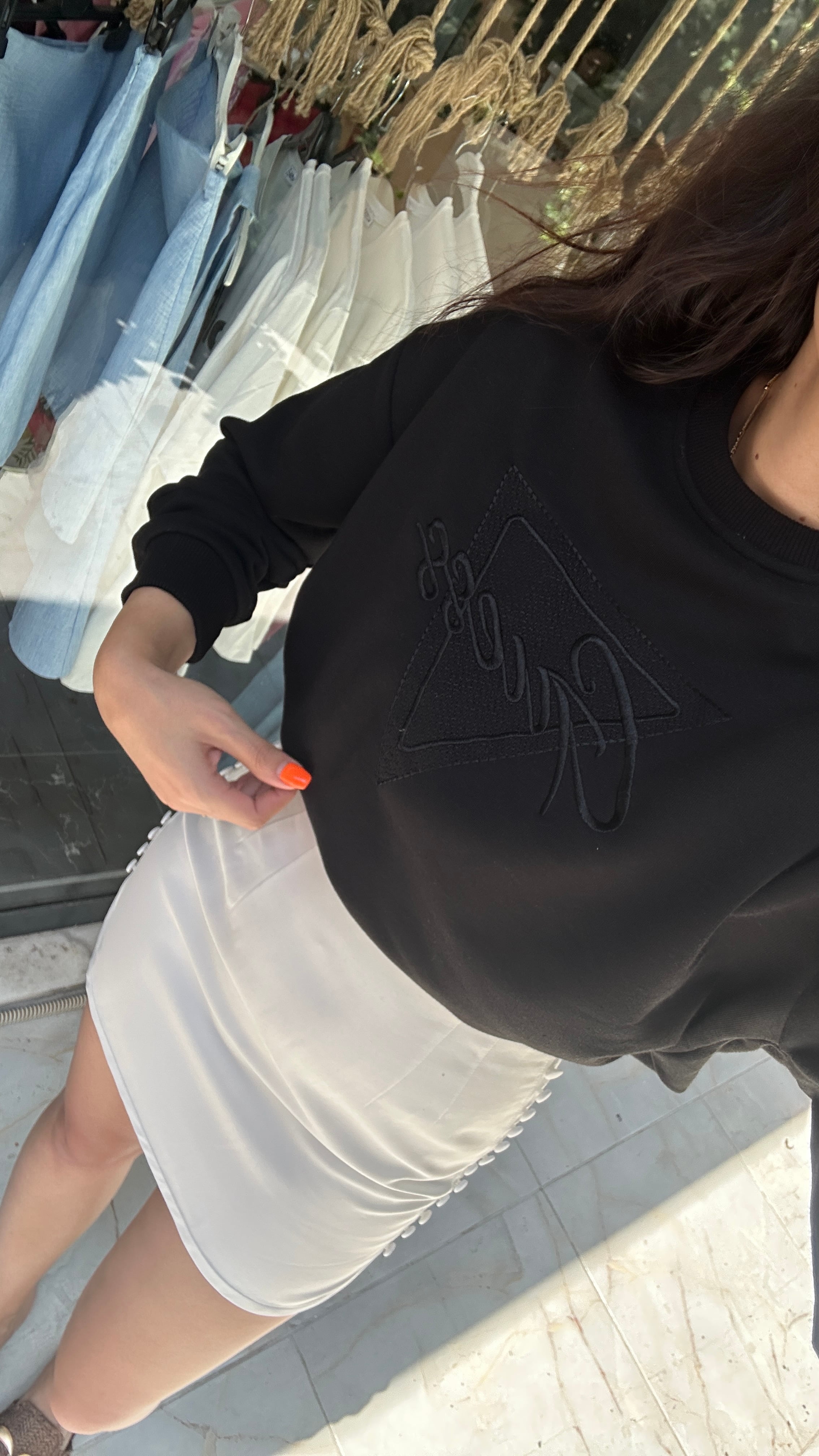 siyah nakış sweat 