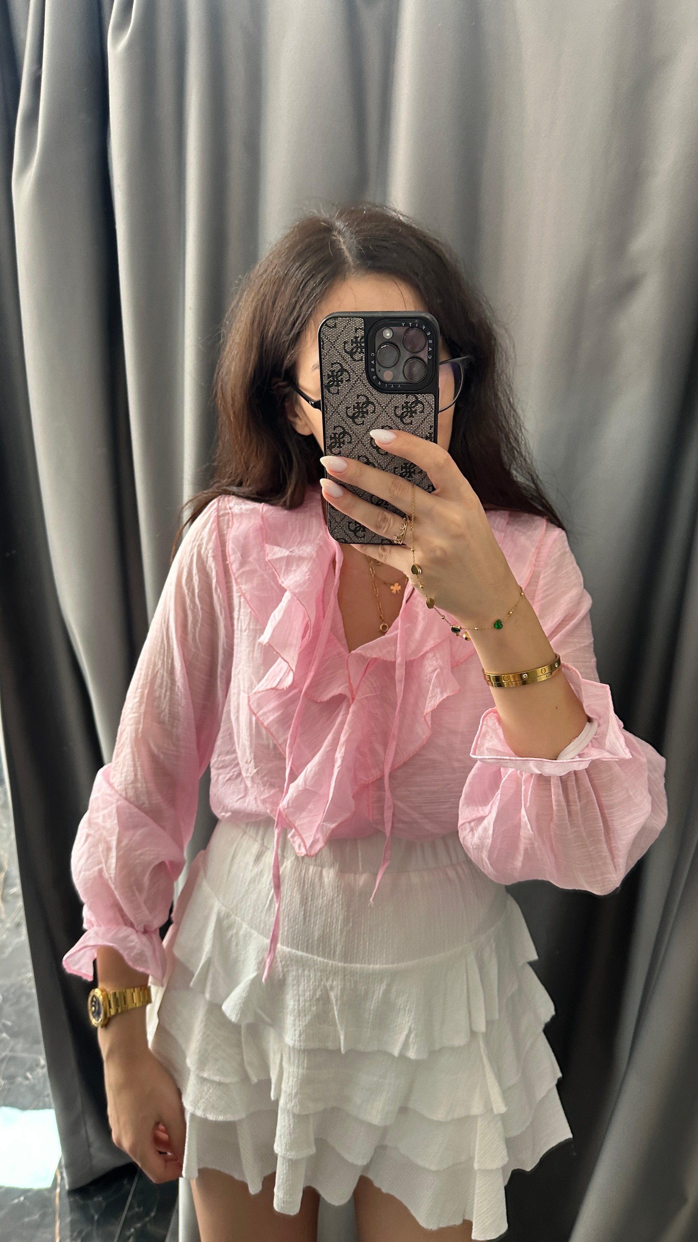 pembe transparan gömlek